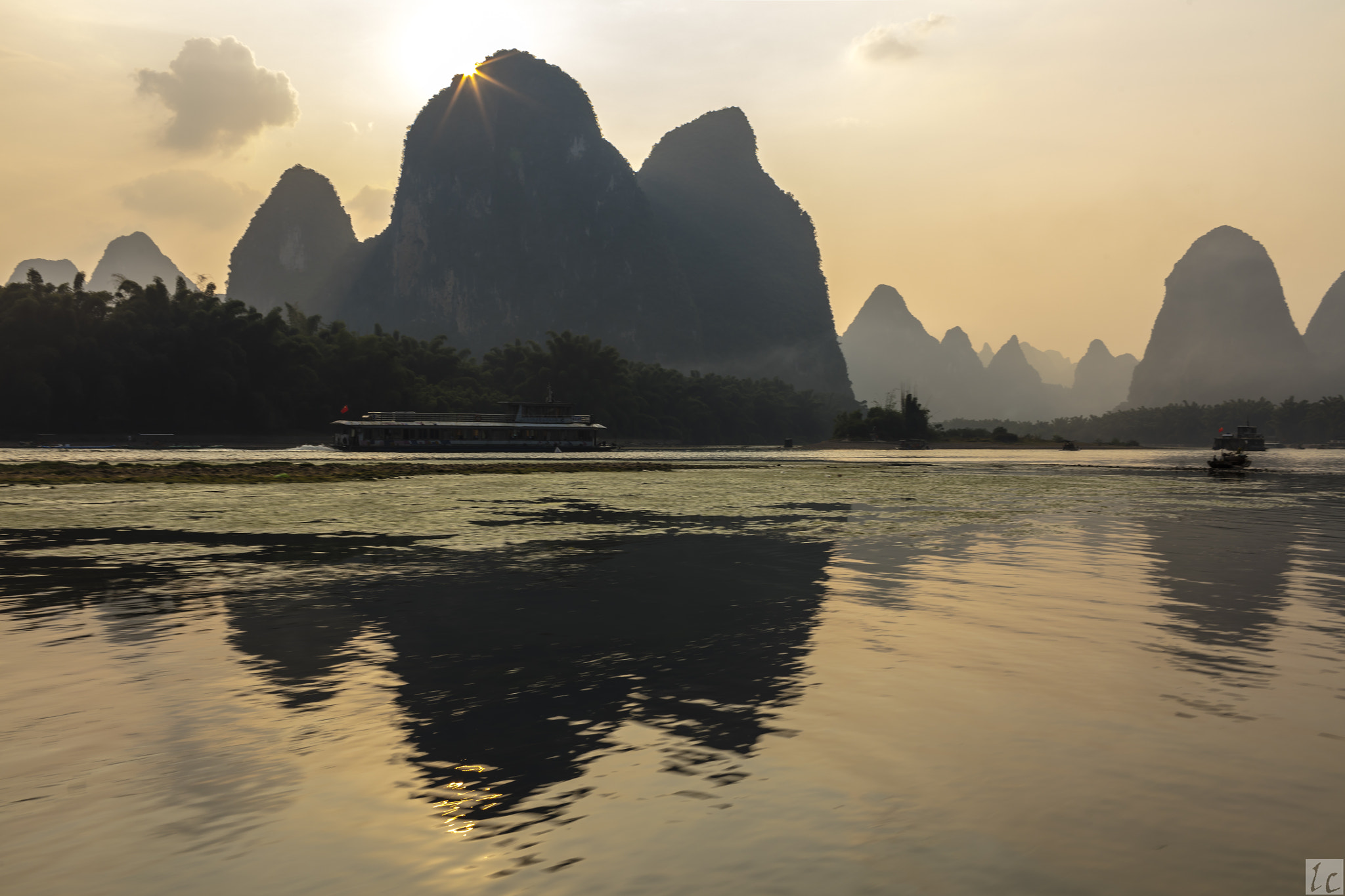 Canon EOS 5DS R + Canon EF 35mm F1.4L USM sample photo. Li river photography