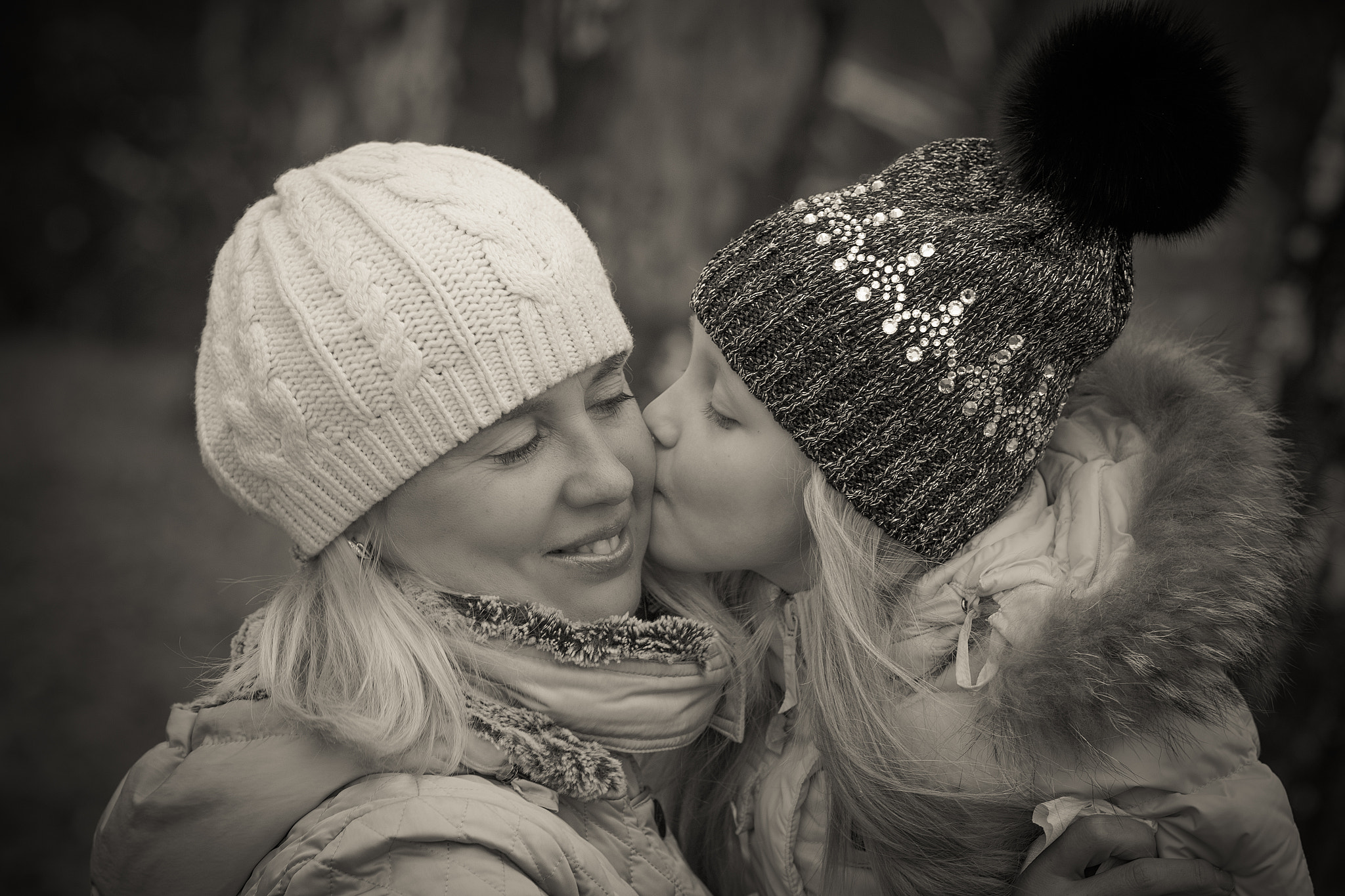 Sigma 85mm F1.4 EX DG HSM sample photo. Mothers day photography