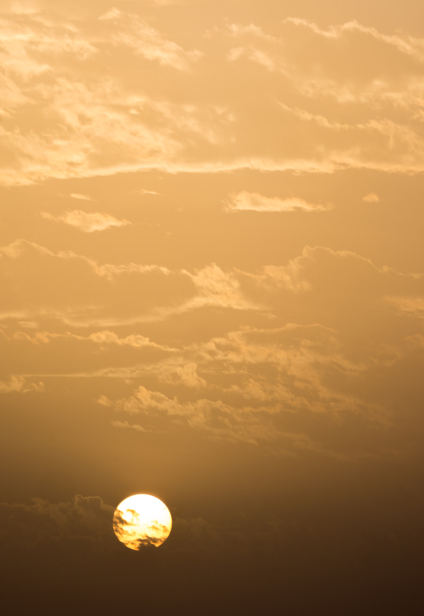 Sony 70-300mm F4.5-5.6 G SSM sample photo. Sun awakens in the desert photography