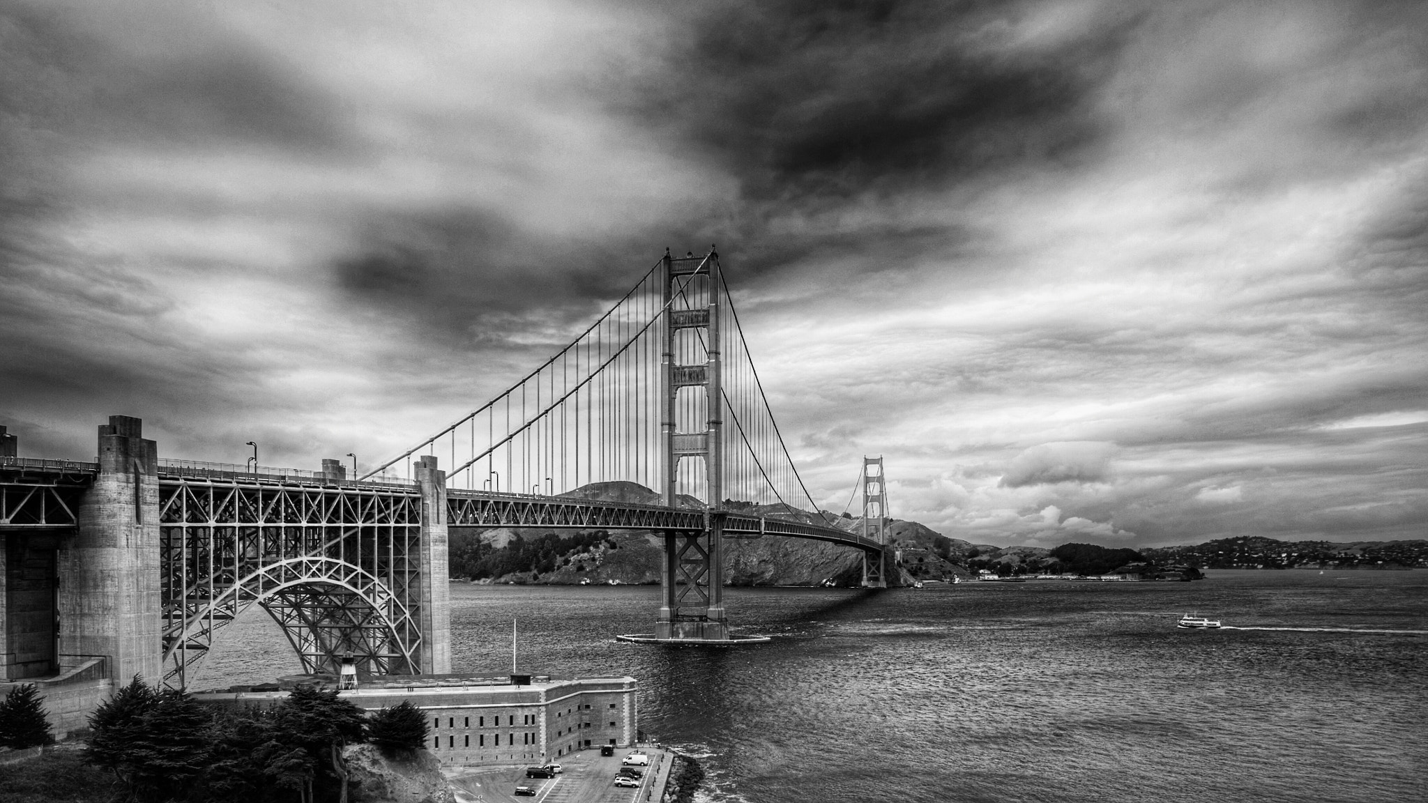 Olympus OM-D E-M10 sample photo. Golden gate b/w photography