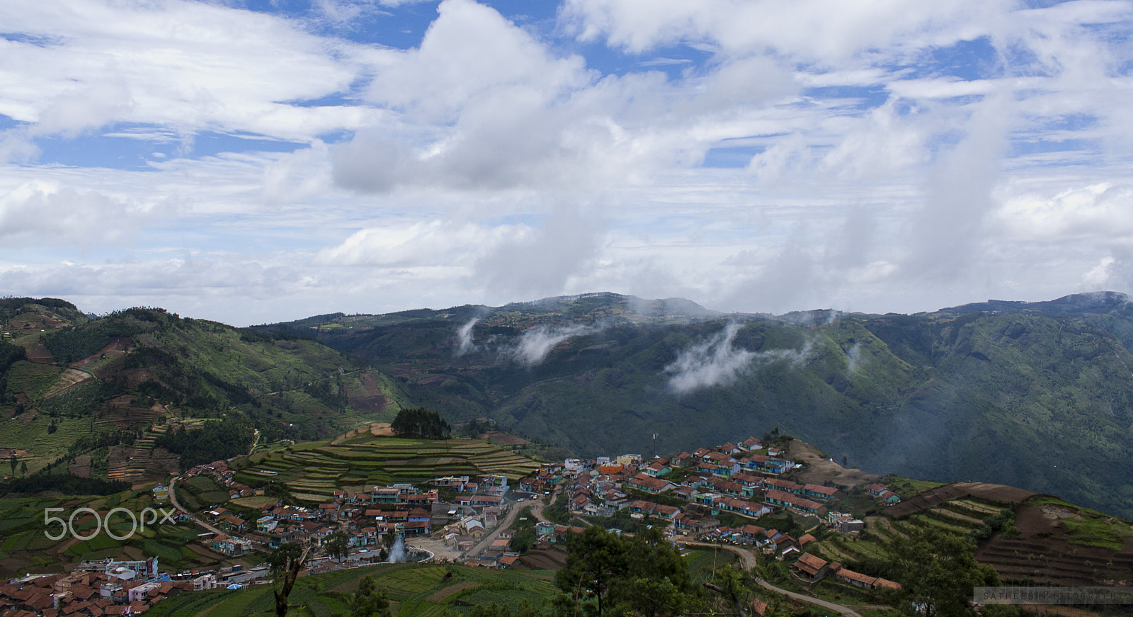 Canon EOS 1000D (EOS Digital Rebel XS / EOS Kiss F) + Canon EF-S 18-55mm F3.5-5.6 IS sample photo. Poombarai village, kodaikanal, tamilnadu india photography