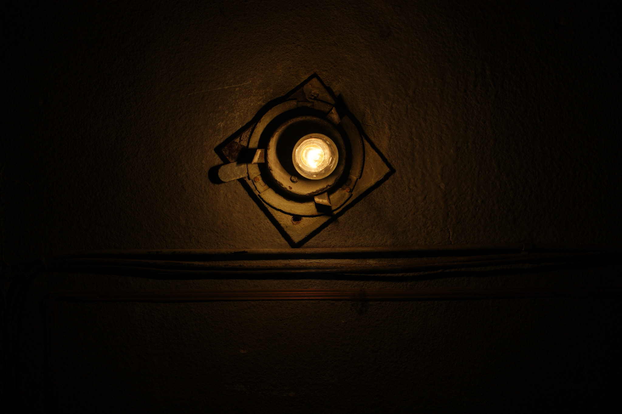 Minolta AF 50mm F1.7 sample photo. Art brut lamp photography