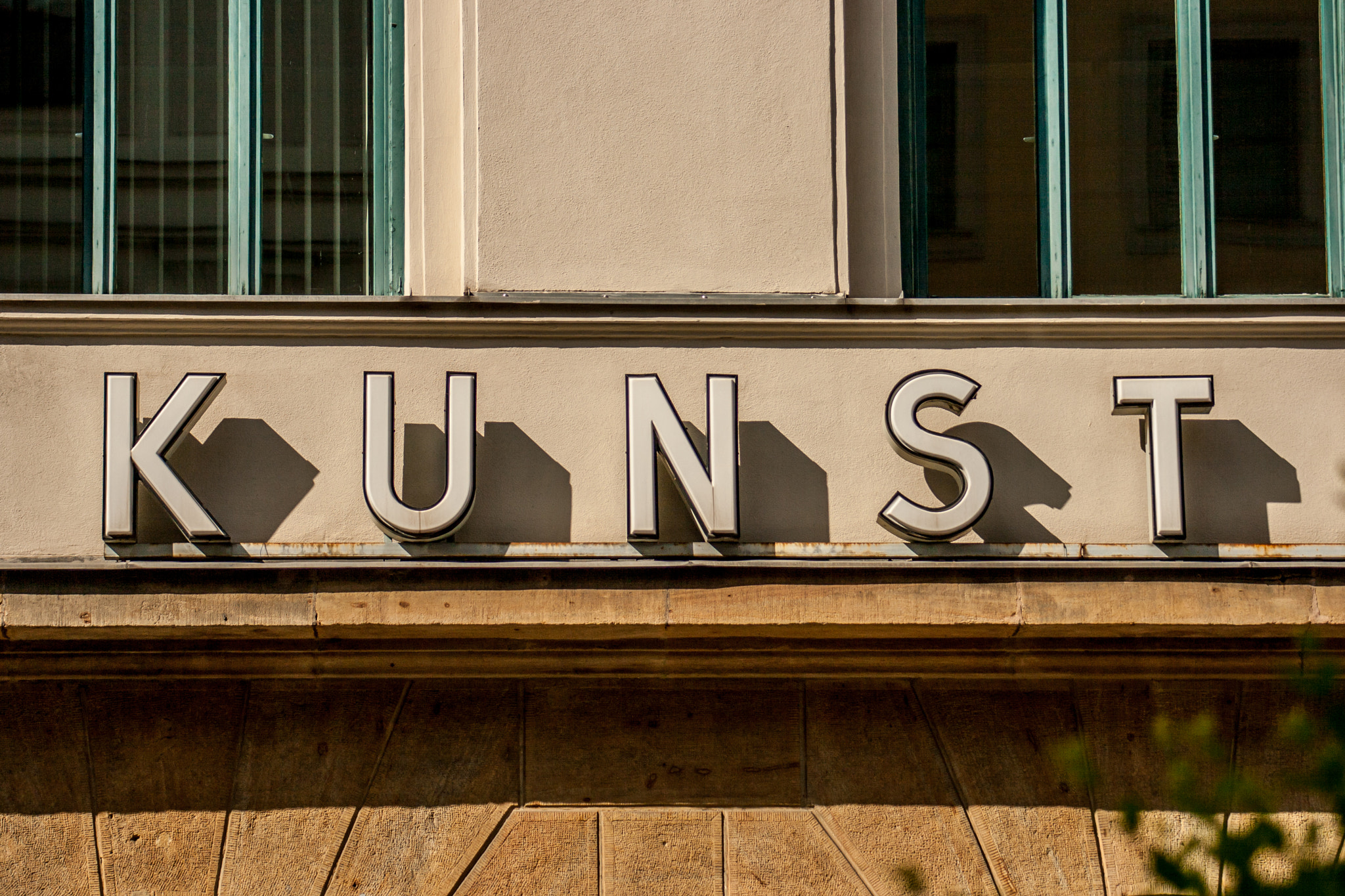 Canon EF 75-300mm f/4-5.6 USM sample photo. Kunst photography