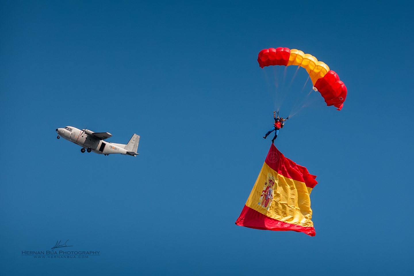 Sigma 150-500mm F5-6.3 DG OS HSM sample photo. Spanish paratrooper photography
