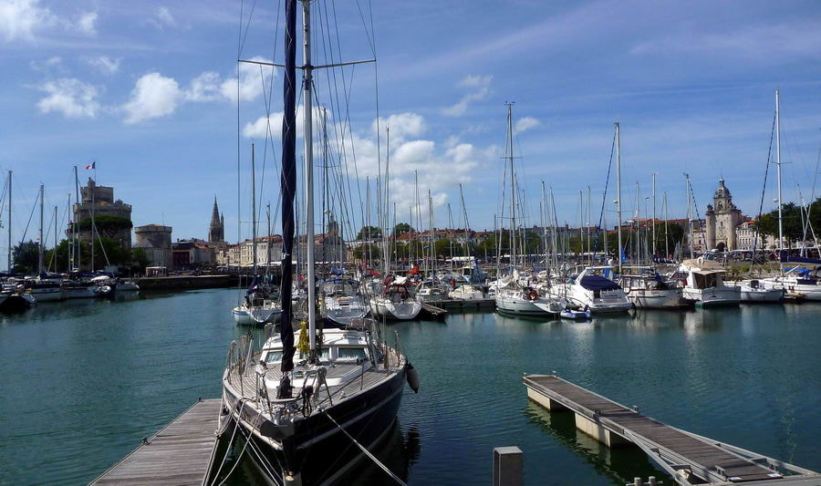Panasonic DMC-FT1 sample photo. Le port photography