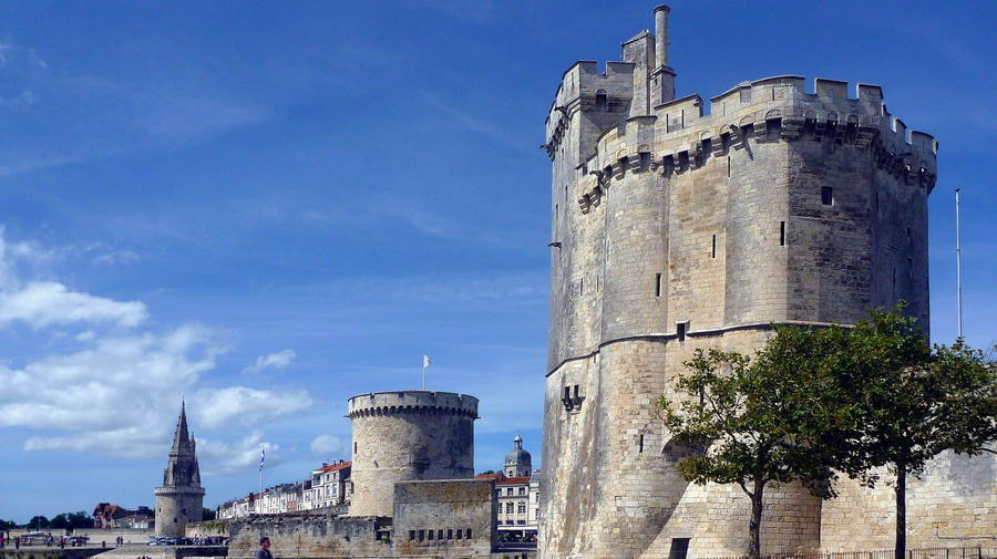 Panasonic DMC-FT1 sample photo. Les trois tours photography
