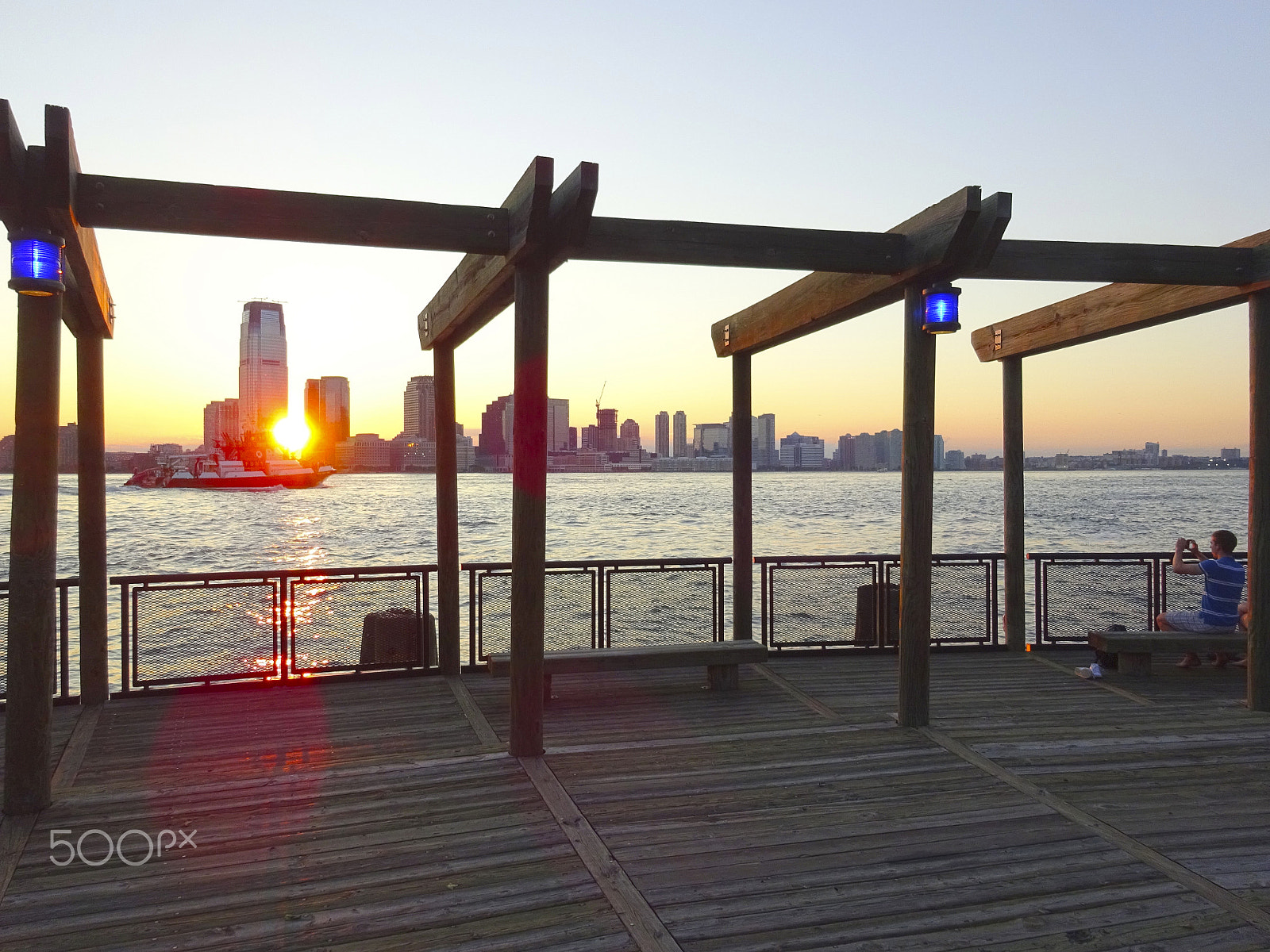 Sony 25-500mm F3.5-6.5 sample photo. Manhattan sunset photography