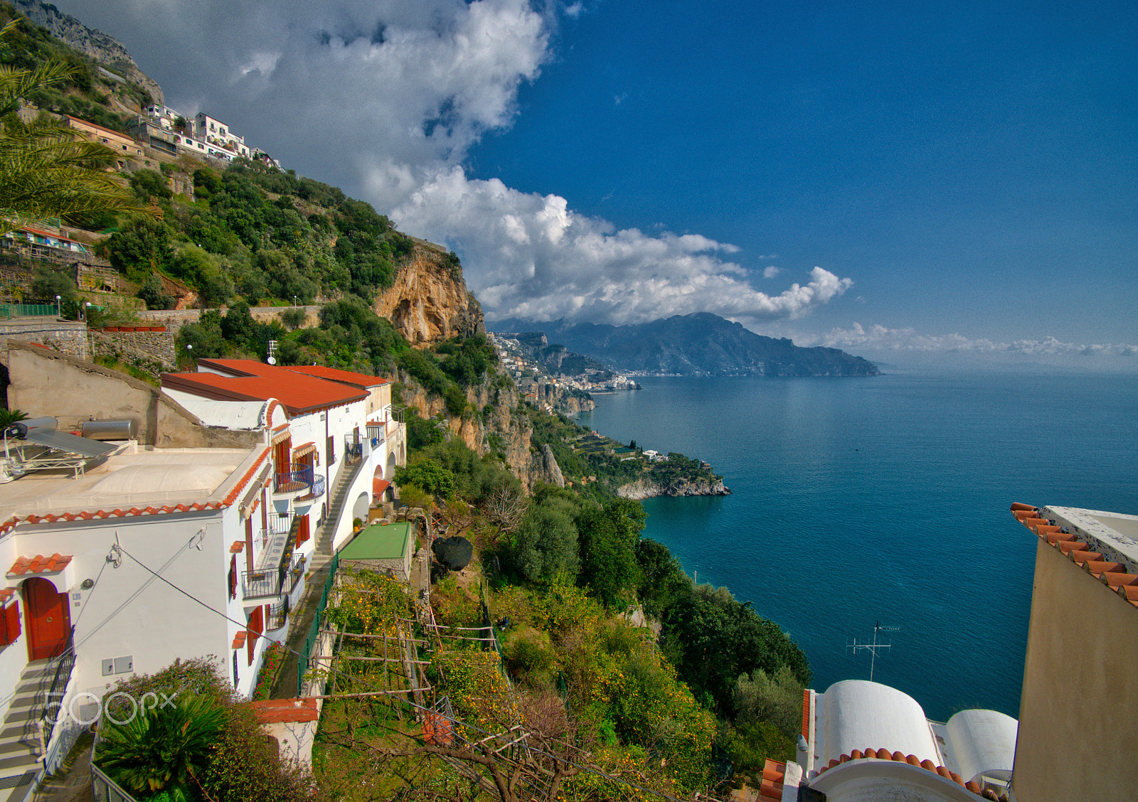 Panasonic Lumix DMC-GH4 sample photo. Cliffside village photography