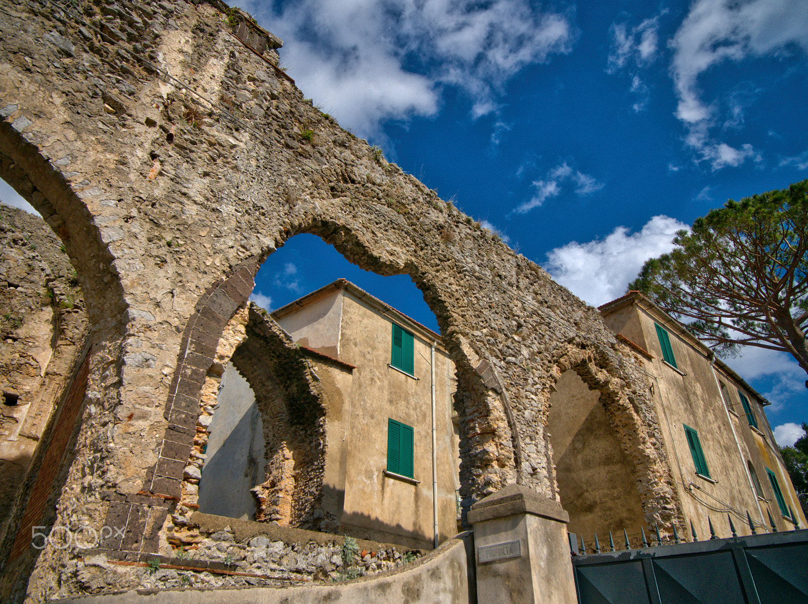 Panasonic Lumix DMC-GH4 sample photo. Ravello wall photography