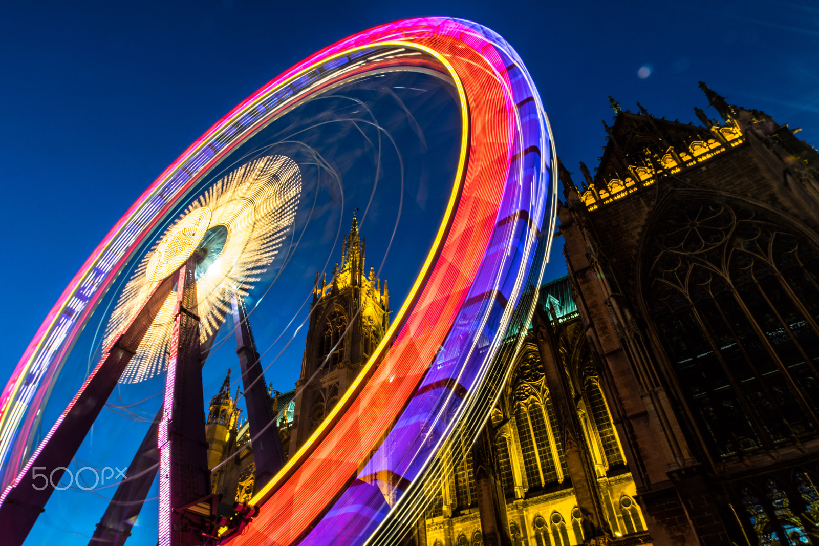 Nikon AF-S Nikkor 14-24mm F2.8G ED sample photo. Ferris wheel next to metz cathedral photography