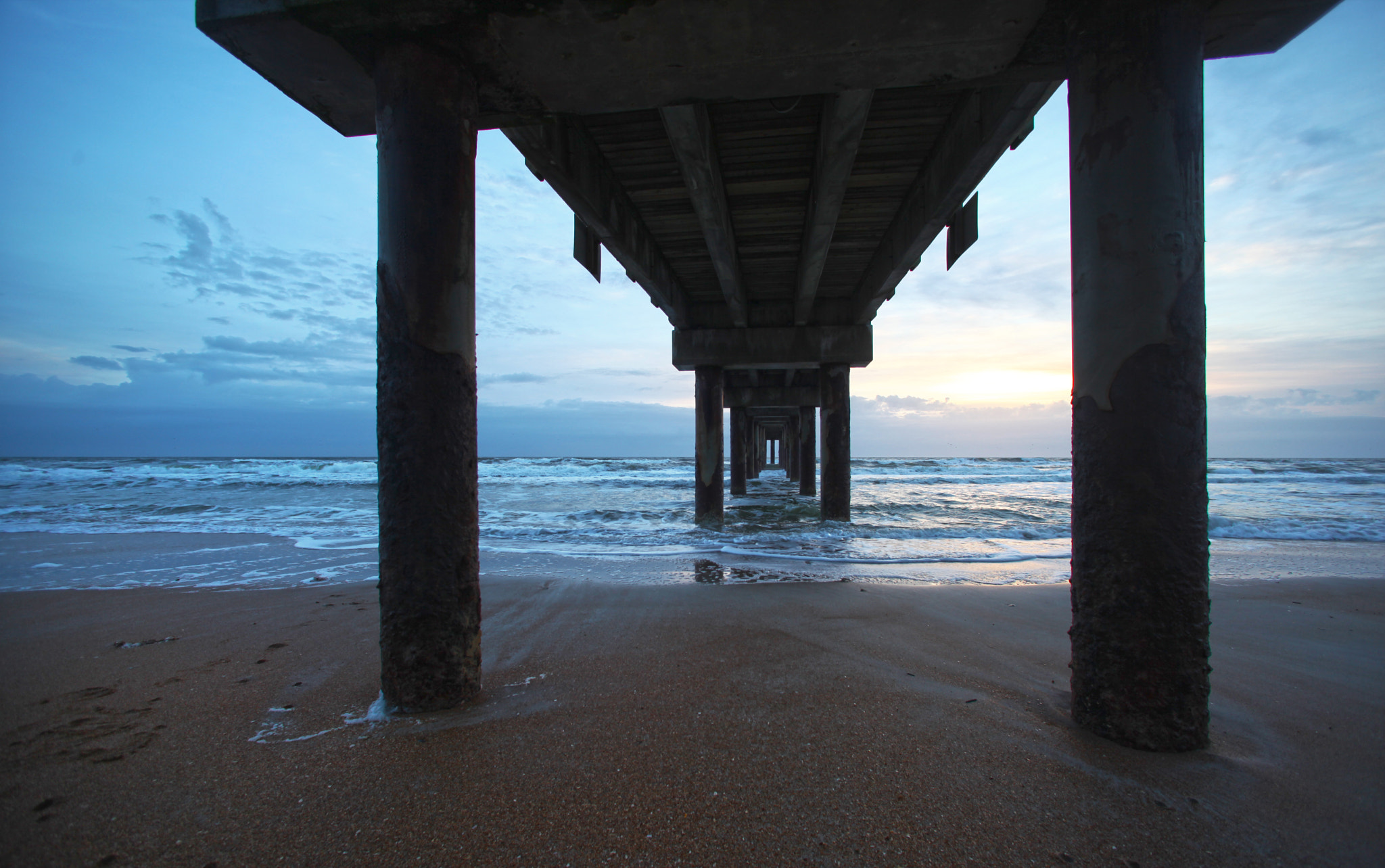 Canon EOS 5D Mark II + Canon EF 14mm F2.8L USM sample photo. Under the pier photography