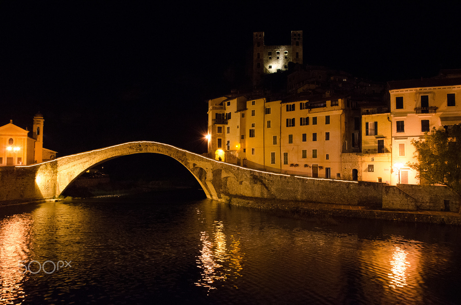 Sigma 17-70mm F2.8-4 DC Macro OS HSM sample photo. Dolceacqua photography