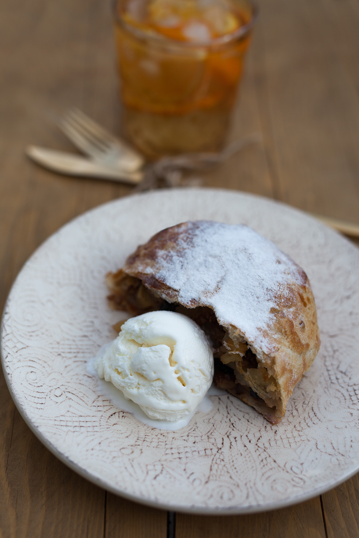ZEISS Milvus 50mm F1.4 sample photo. Strudel with vanilla ice cream photography