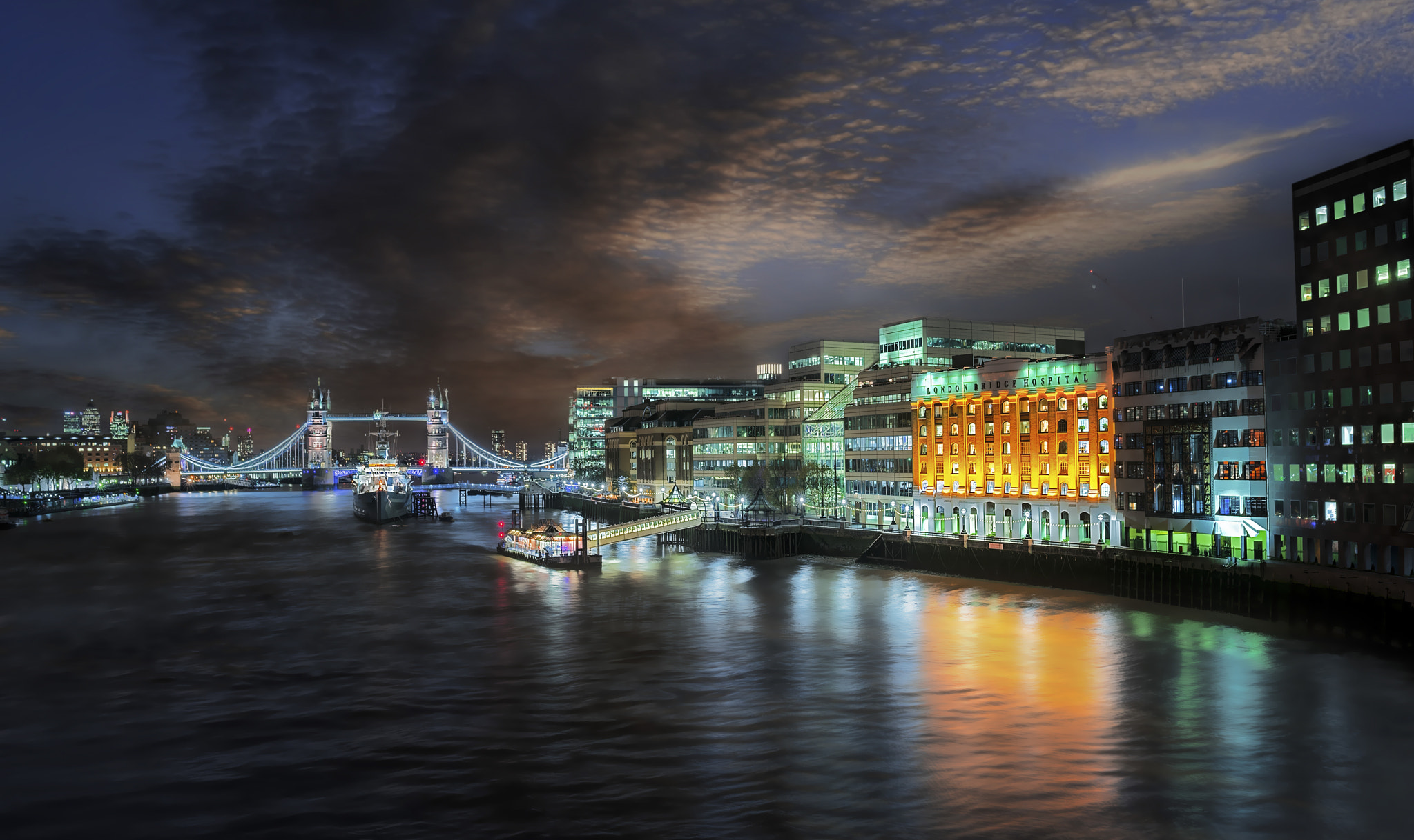 ZEISS Distagon T* 25mm F2 sample photo. River thames lights and colours photography