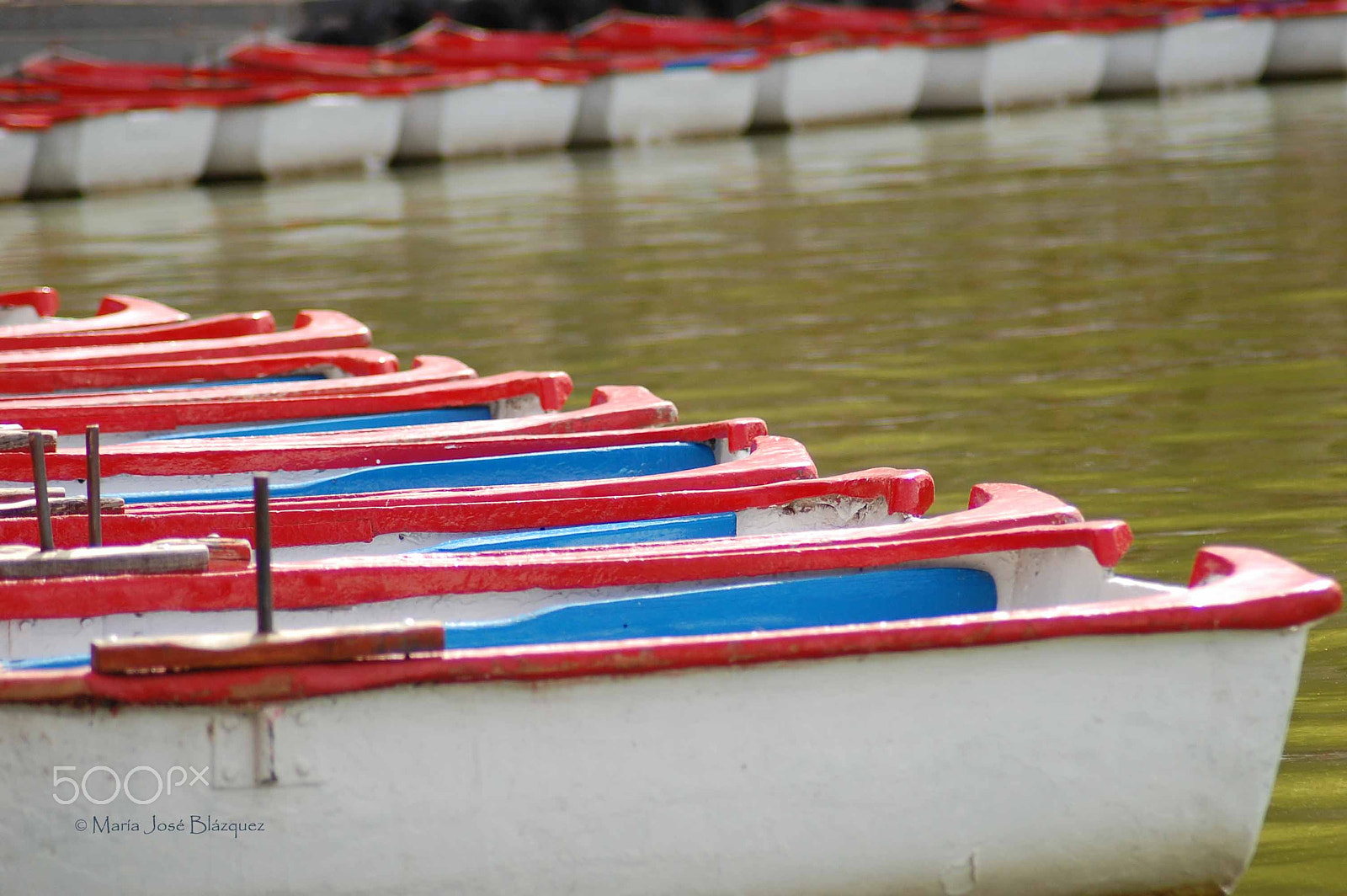 Nikon D40 sample photo. Boats on the lake photography
