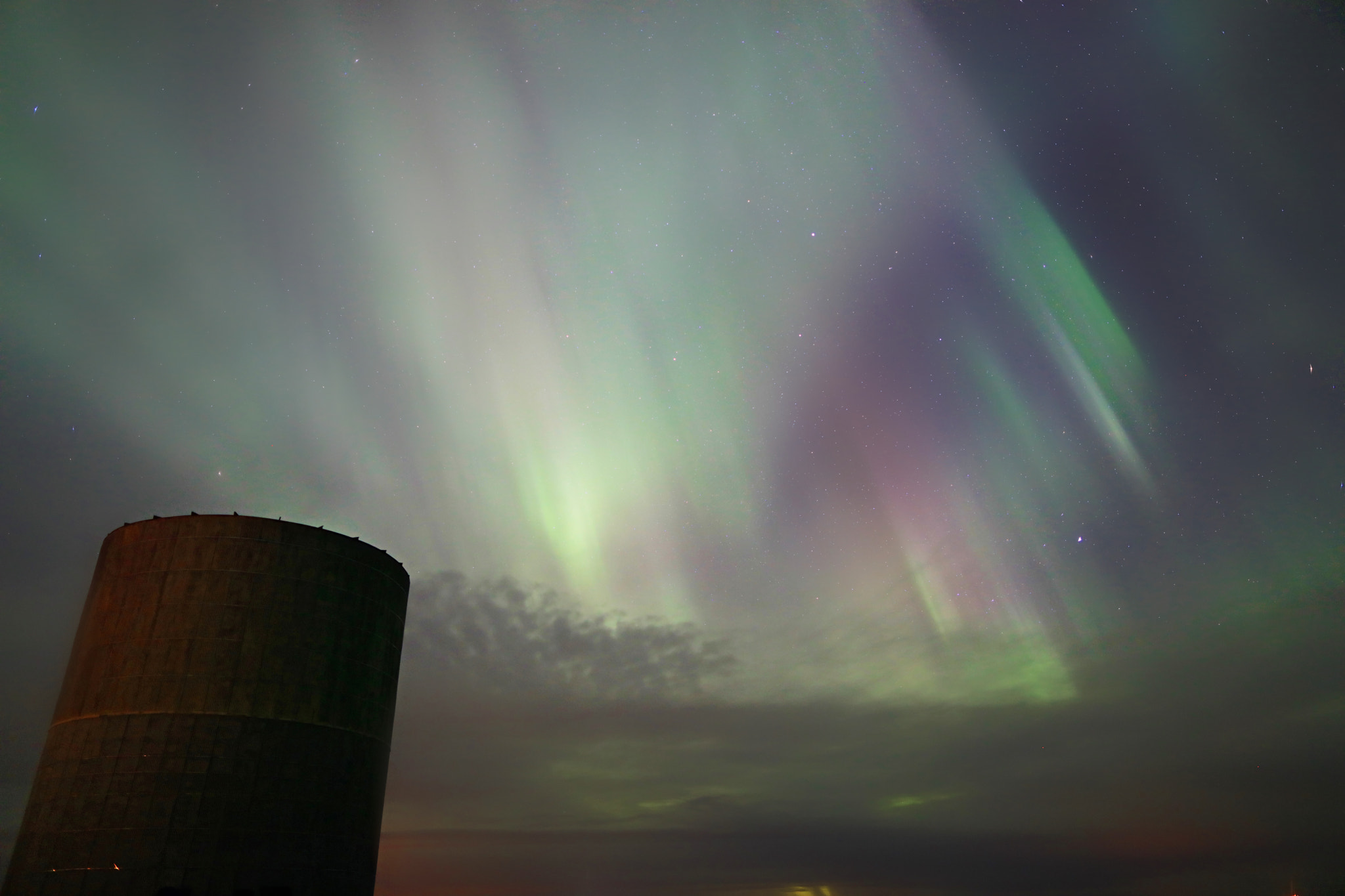Canon EF 24mm F1.4L II USM sample photo. Lighting up the sky photography
