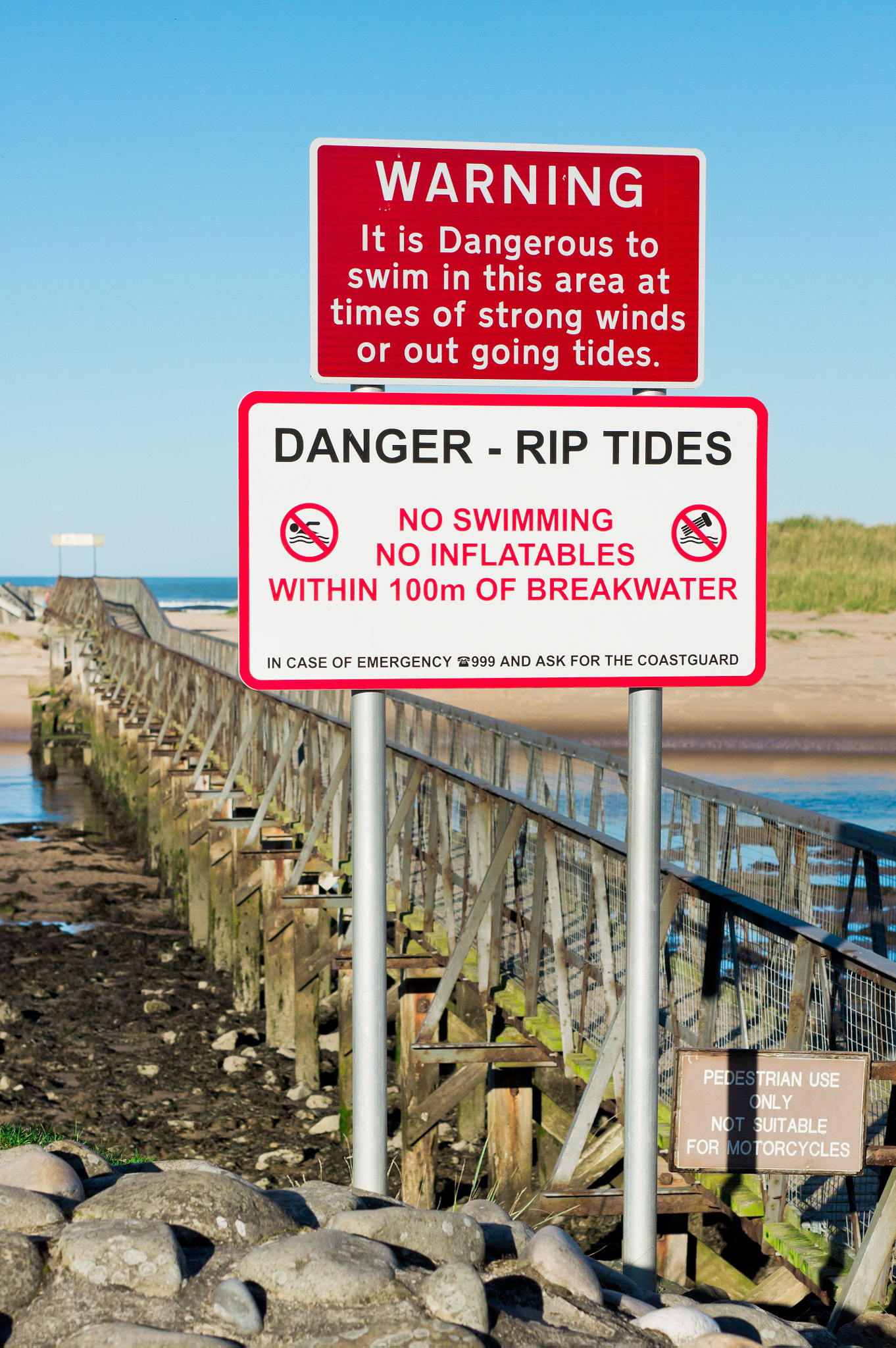 Sony Alpha NEX-5 + E 50mm F1.8 OSS sample photo. Tide warning photography