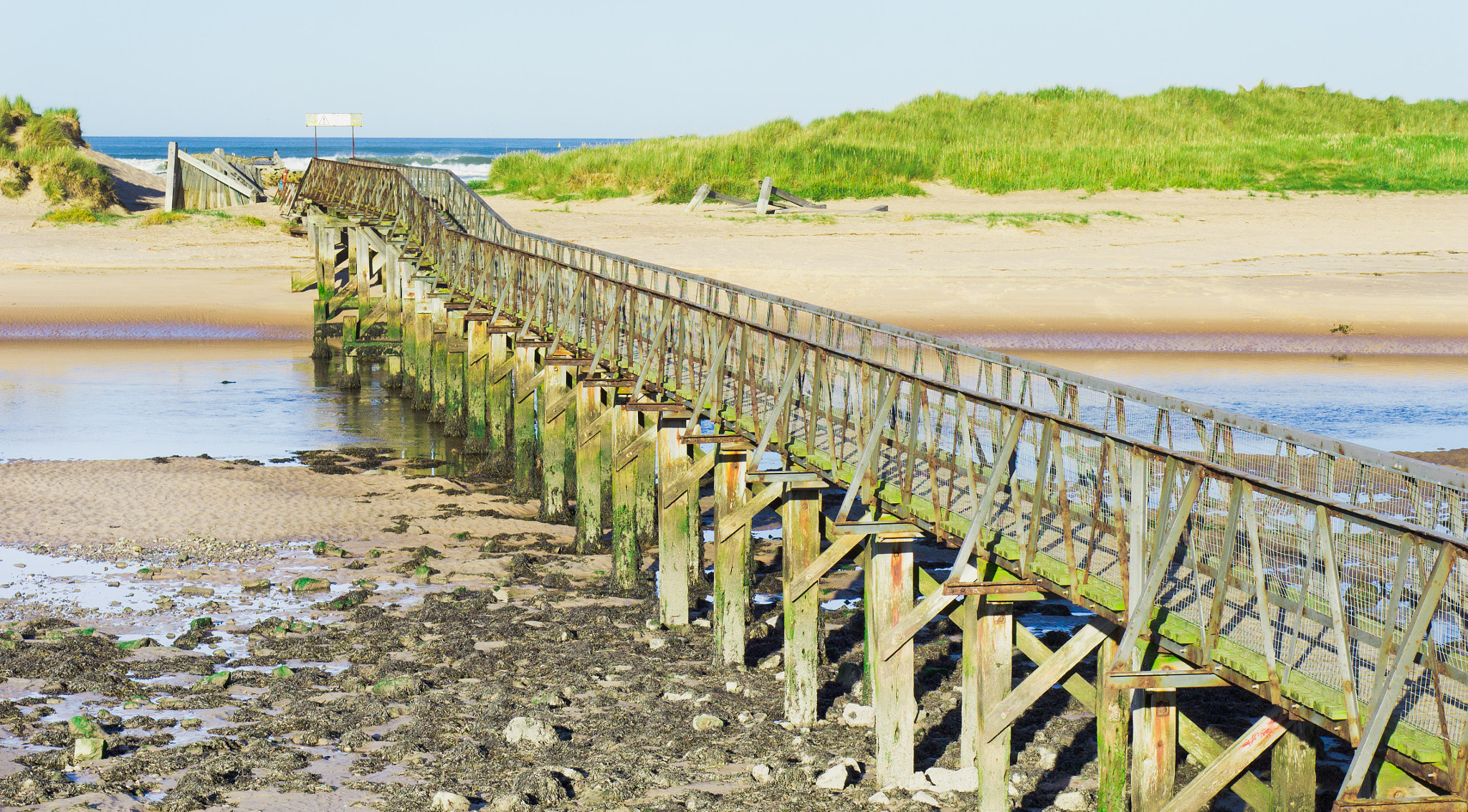 Sony Alpha NEX-5 + E 50mm F1.8 OSS sample photo. Lossiemouth beach photography