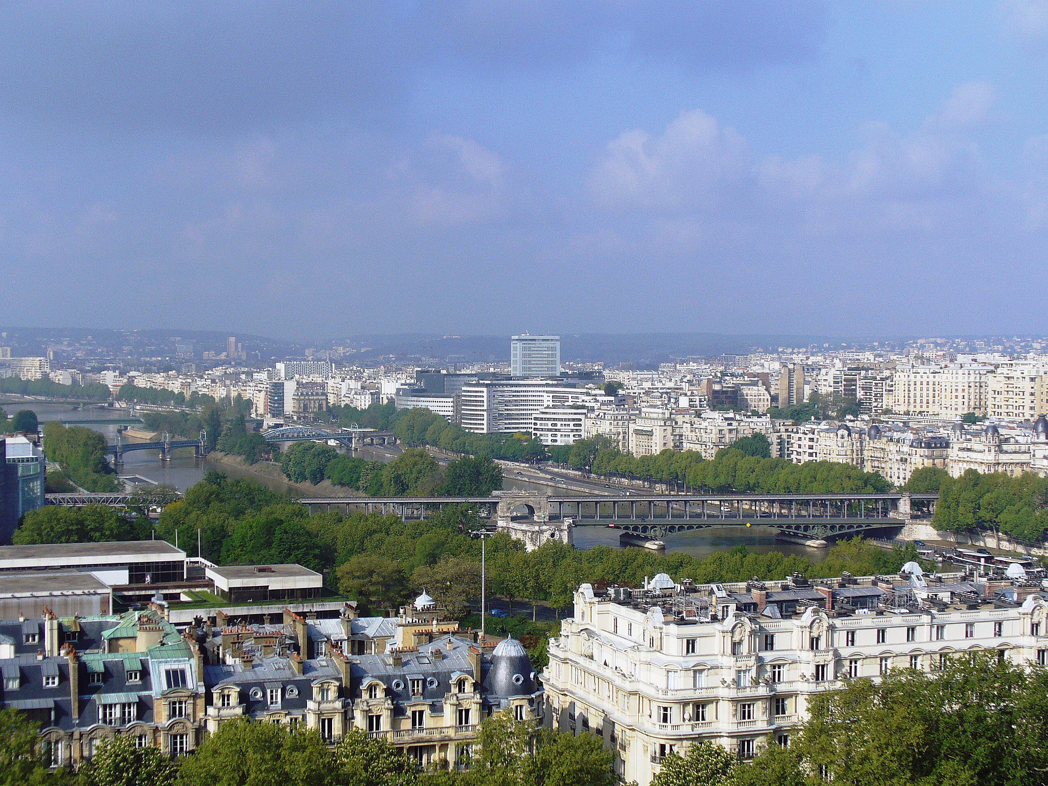 Panasonic DMC-LZ3 sample photo. Paris is history paris is future! photography