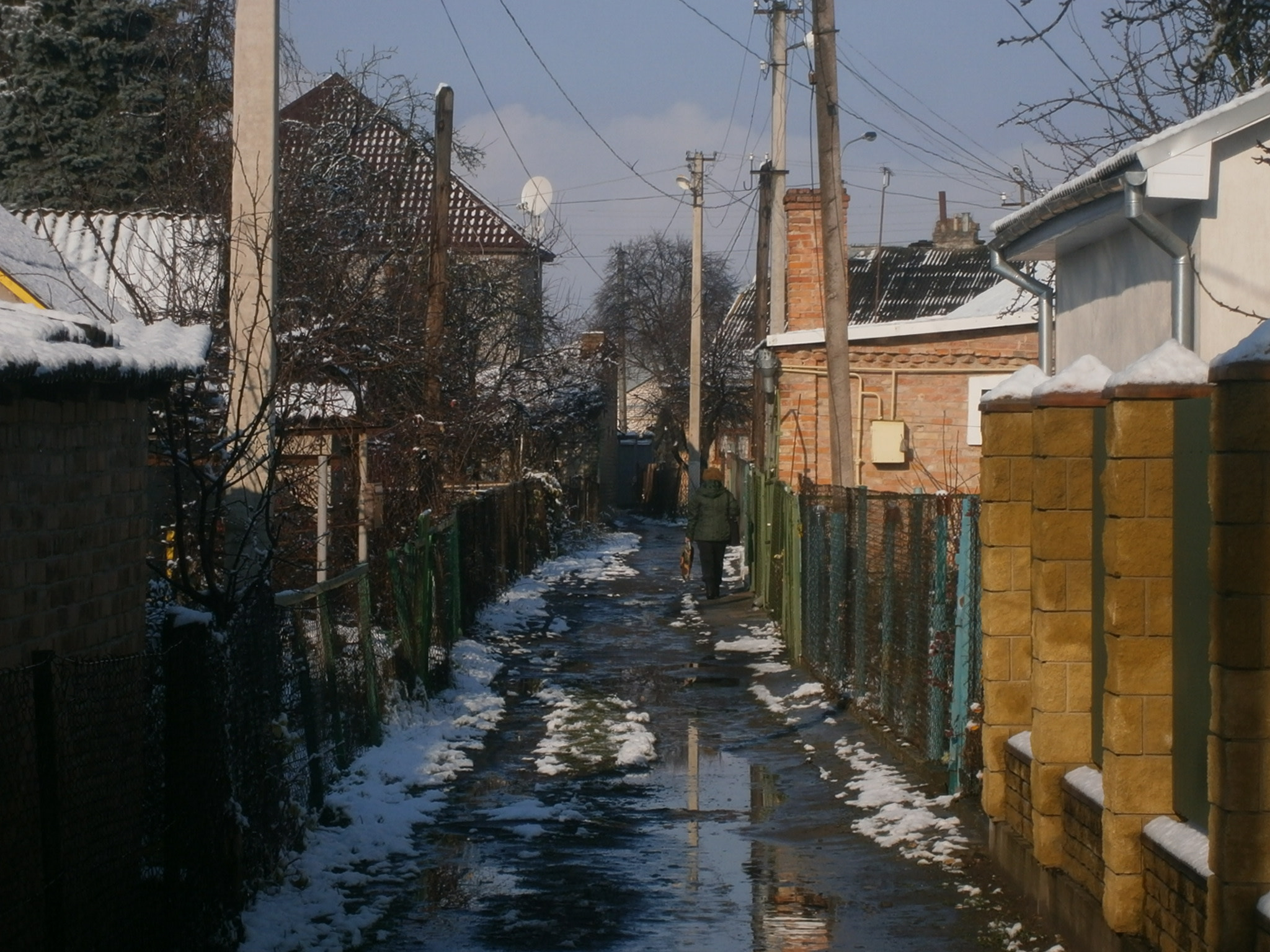 Olympus VG130,D710 sample photo. Winter street photography