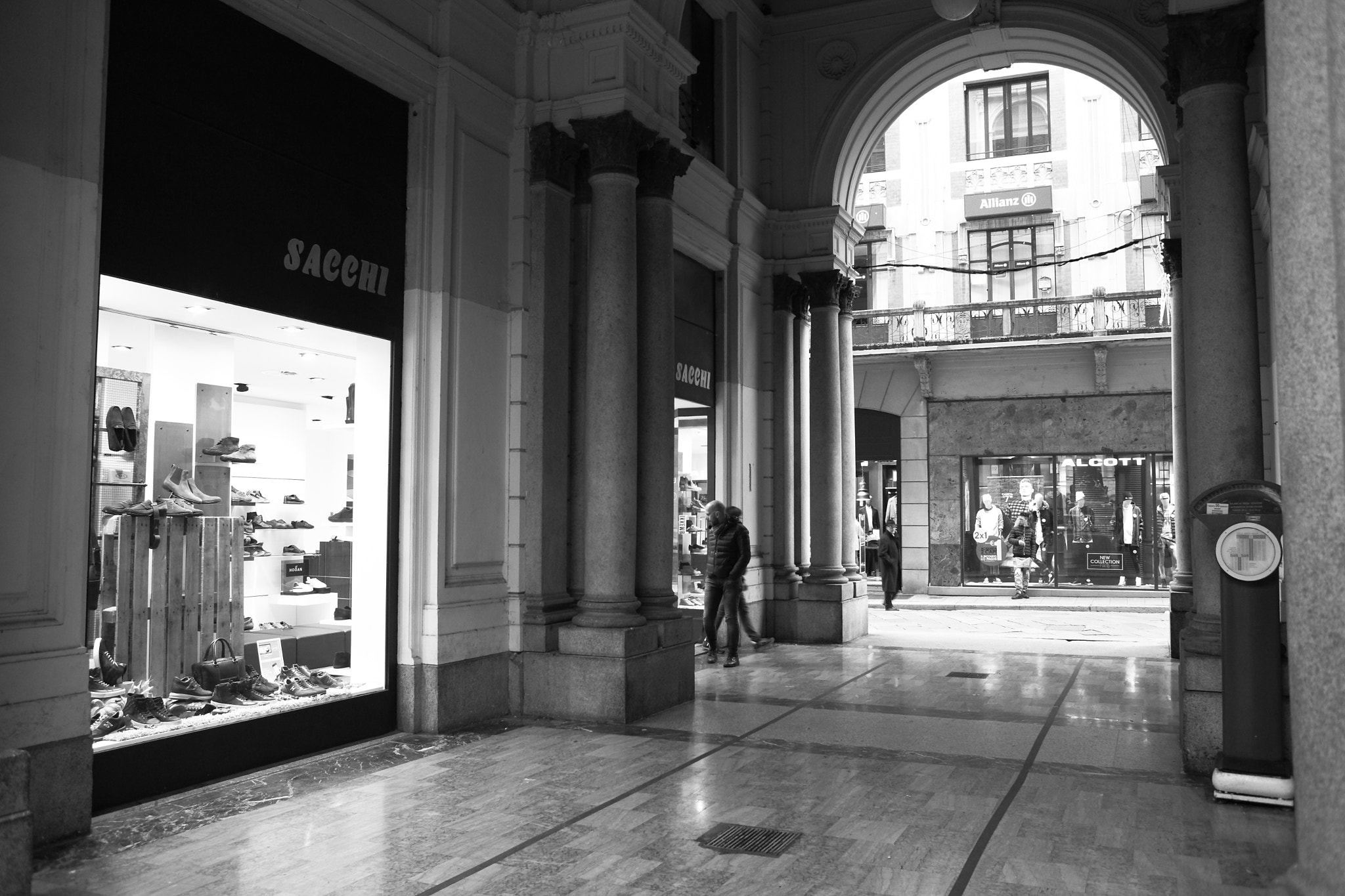 Canon EF 28mm F2.8 sample photo. Pavia - galleria arnaboldi, strada nuova photography