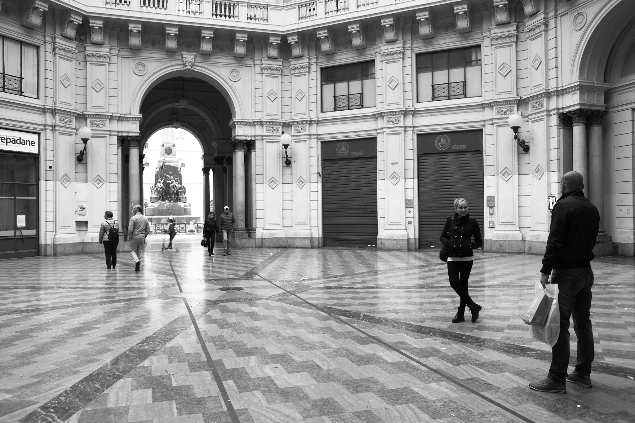 Canon EF 28mm F2.8 sample photo. Pavia - galleria arnaboldi photography