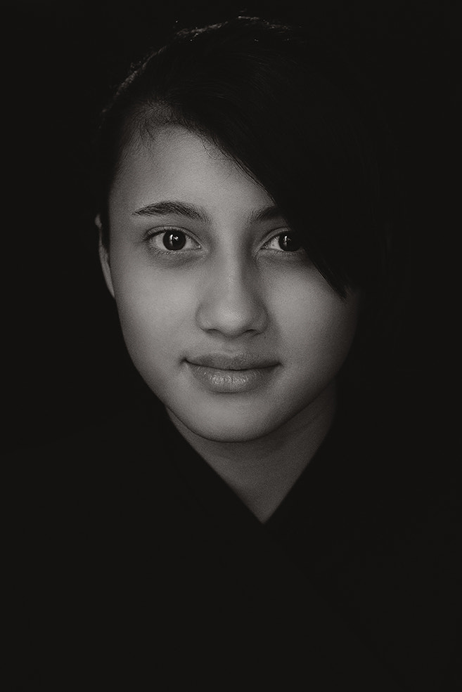 Sony Alpha DSLR-A350 + Minolta AF 50mm F1.7 New sample photo. Retrato en blanco y negro virado photography
