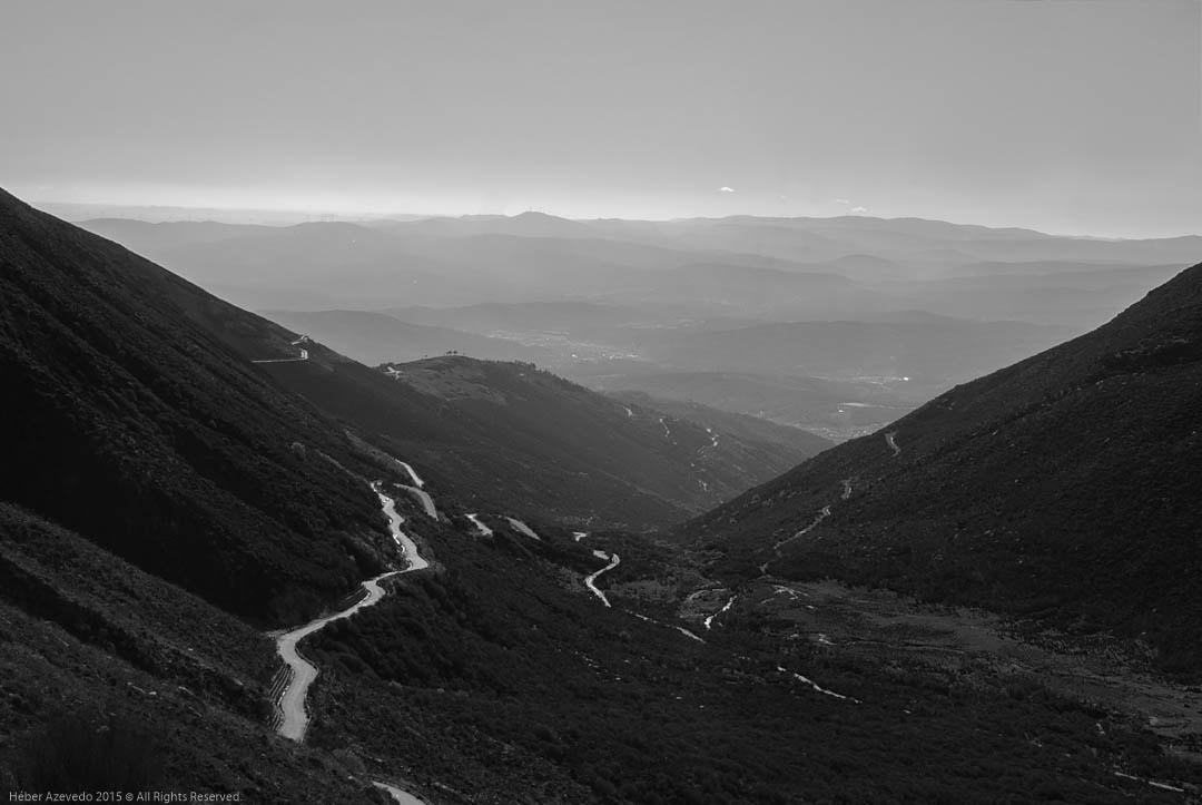 Nikon D80 + Sigma 28-200mm F3.5-5.6 Compact Aspherical Hyperzoom Macro sample photo. Tortuous road photography