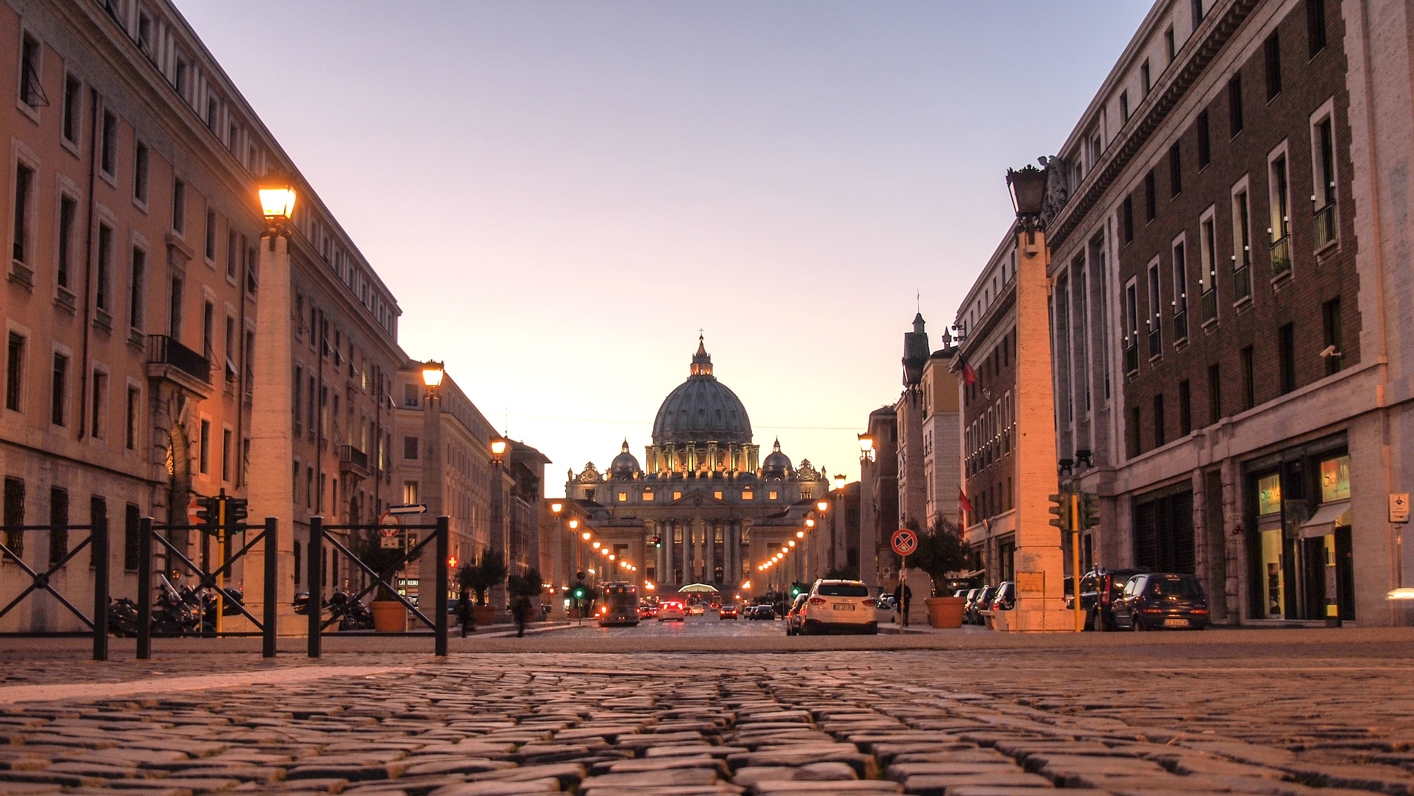 Olympus PEN E-P1 sample photo. Vatican lights photography