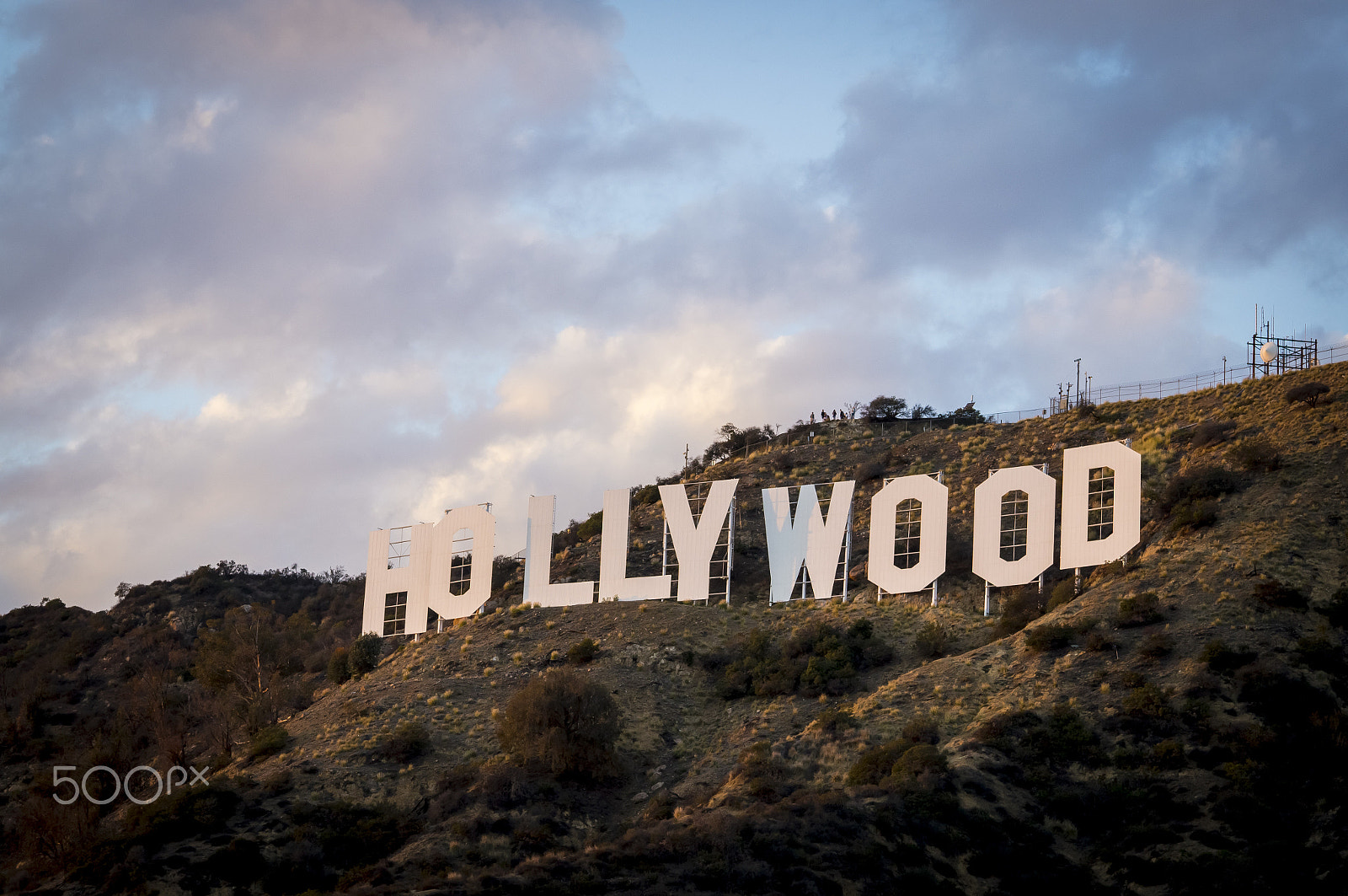 Tamron SP 70-300mm F4-5.6 Di USD sample photo. Hollywood sign photography