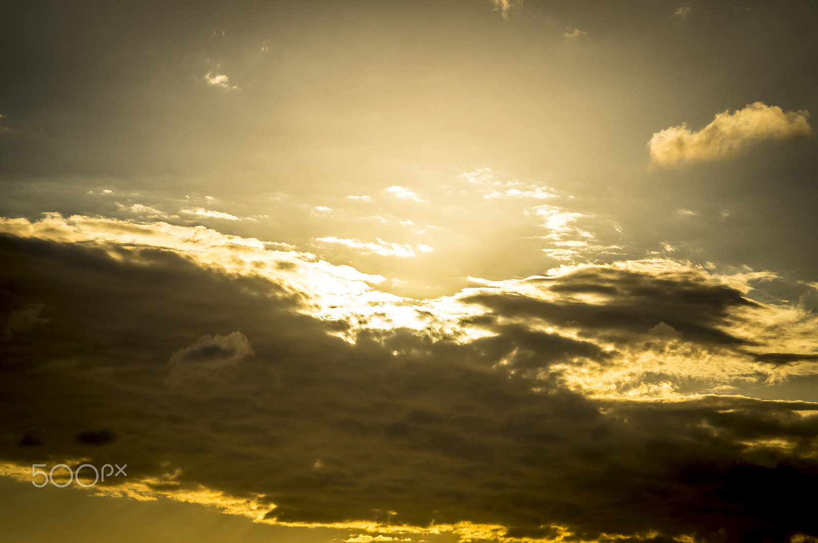 Sony SLT-A57 + Tamron SP 70-300mm F4-5.6 Di USD sample photo. Amazing cloud that looks like a whale! photography