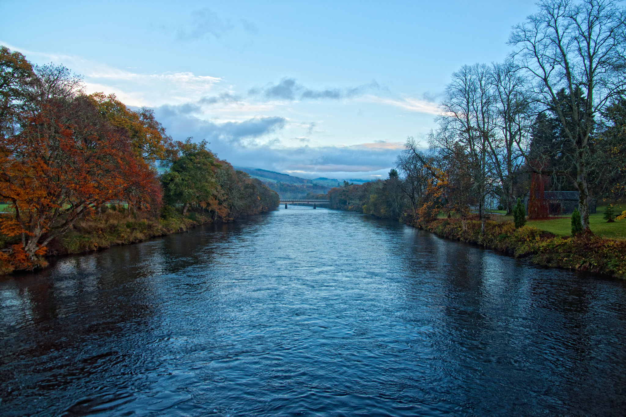 Sigma 17-70mm F2.8-4.5 DC Macro Asp. IF sample photo. Bridge over the river tummel photography