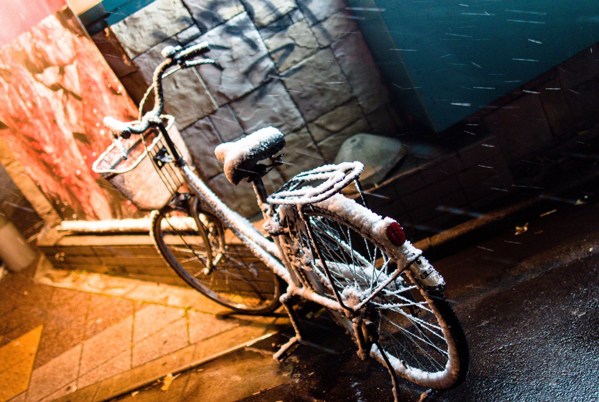 Canon EF 24mm F1.4L II USM sample photo. Bike in the snow o photography