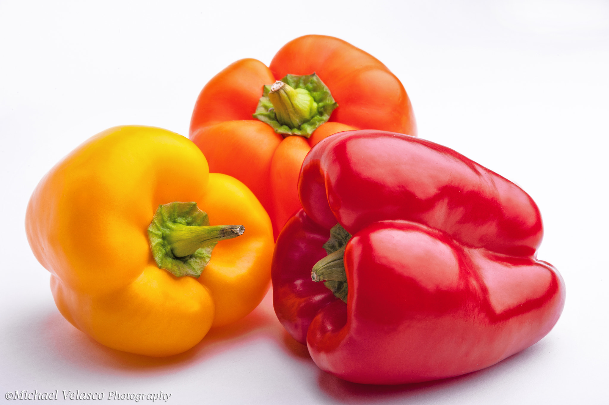 AF Zoom-Nikkor 28-80mm f/3.3-5.6G sample photo. Tricolor pimientos photography