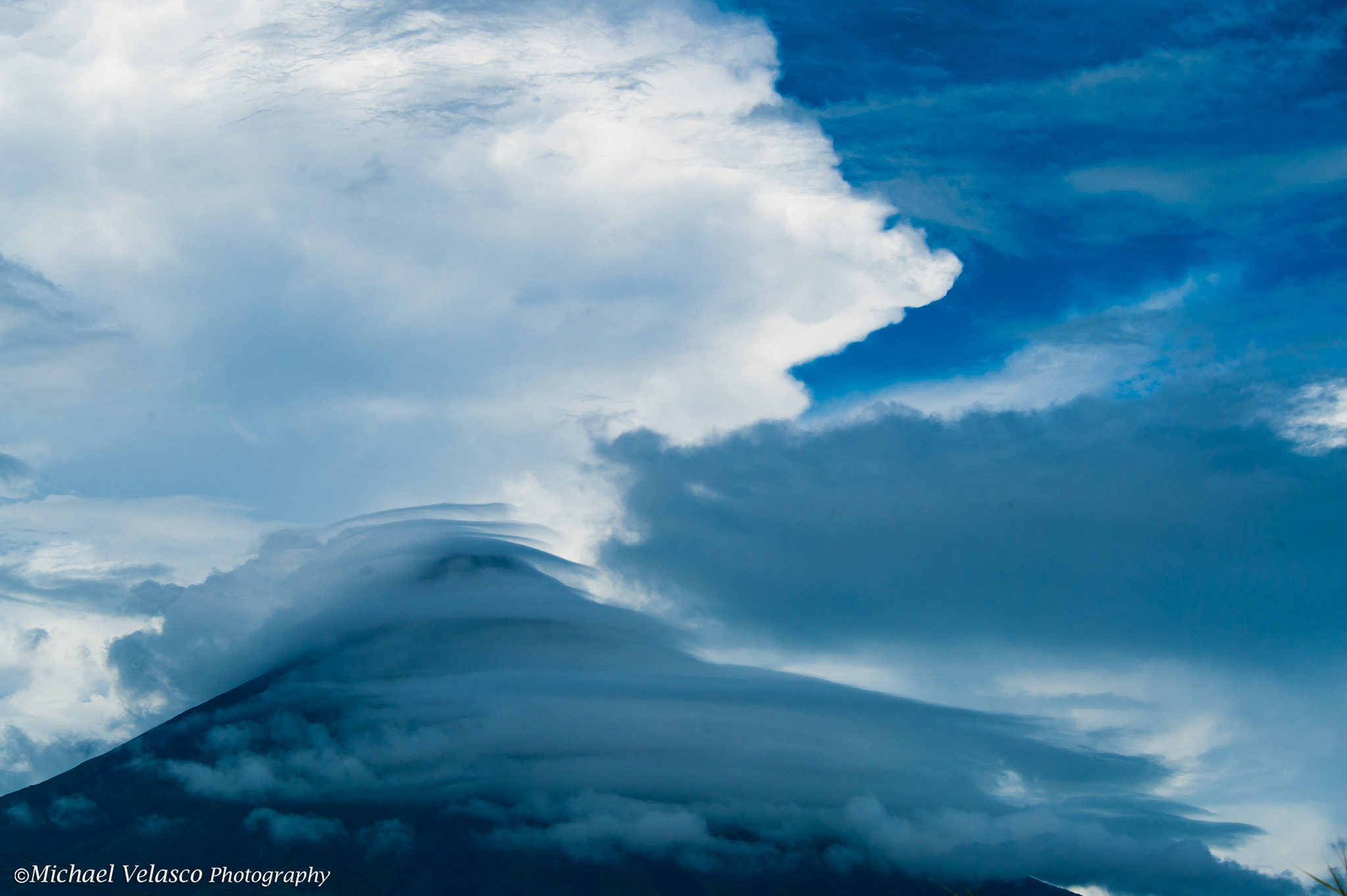 Nikon D3 sample photo. Mayon in blue photography