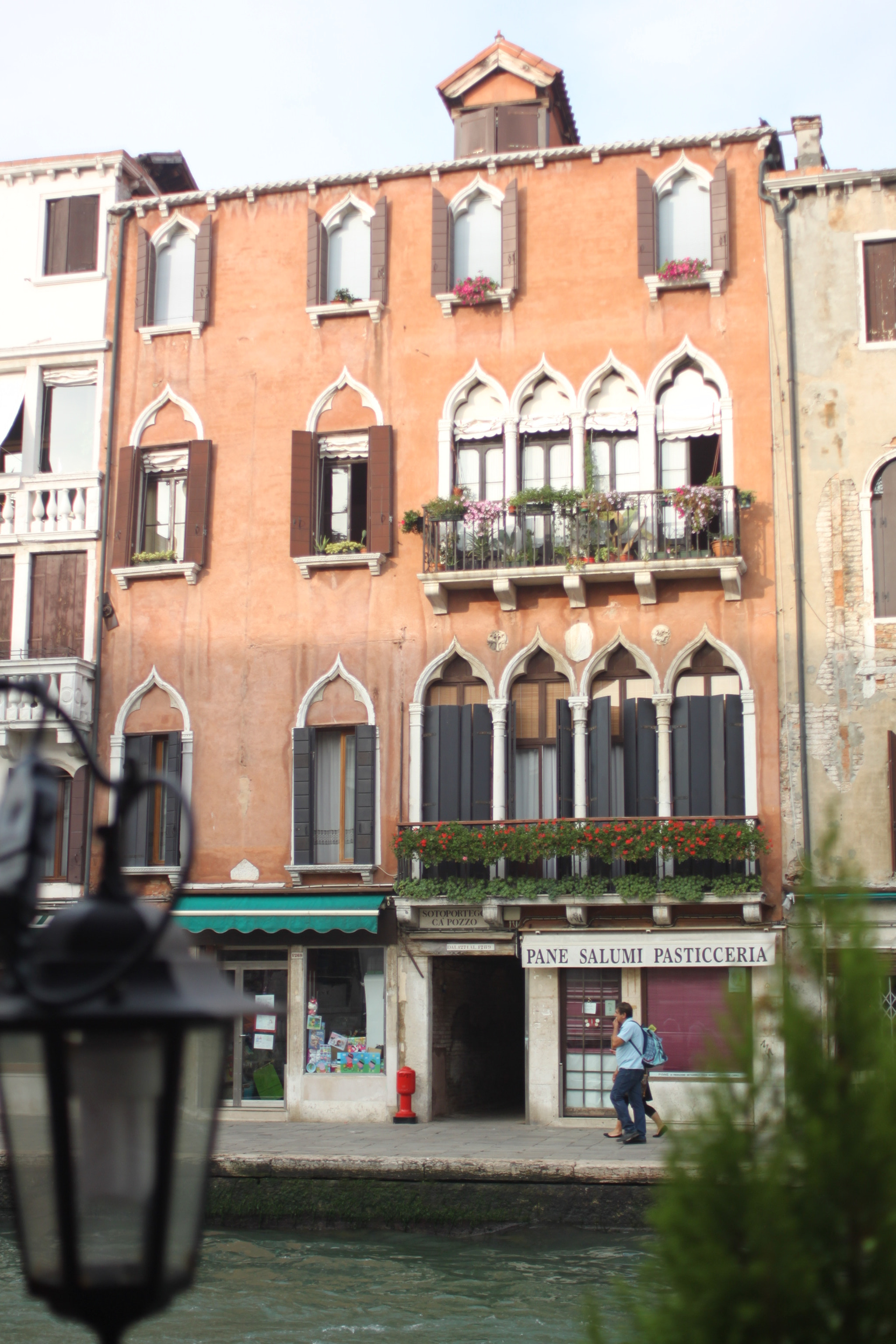 Tamron AF 28-200mm F3.8-5.6 XR Di Aspherical (IF) Macro sample photo. Venice iii. - an old house photography