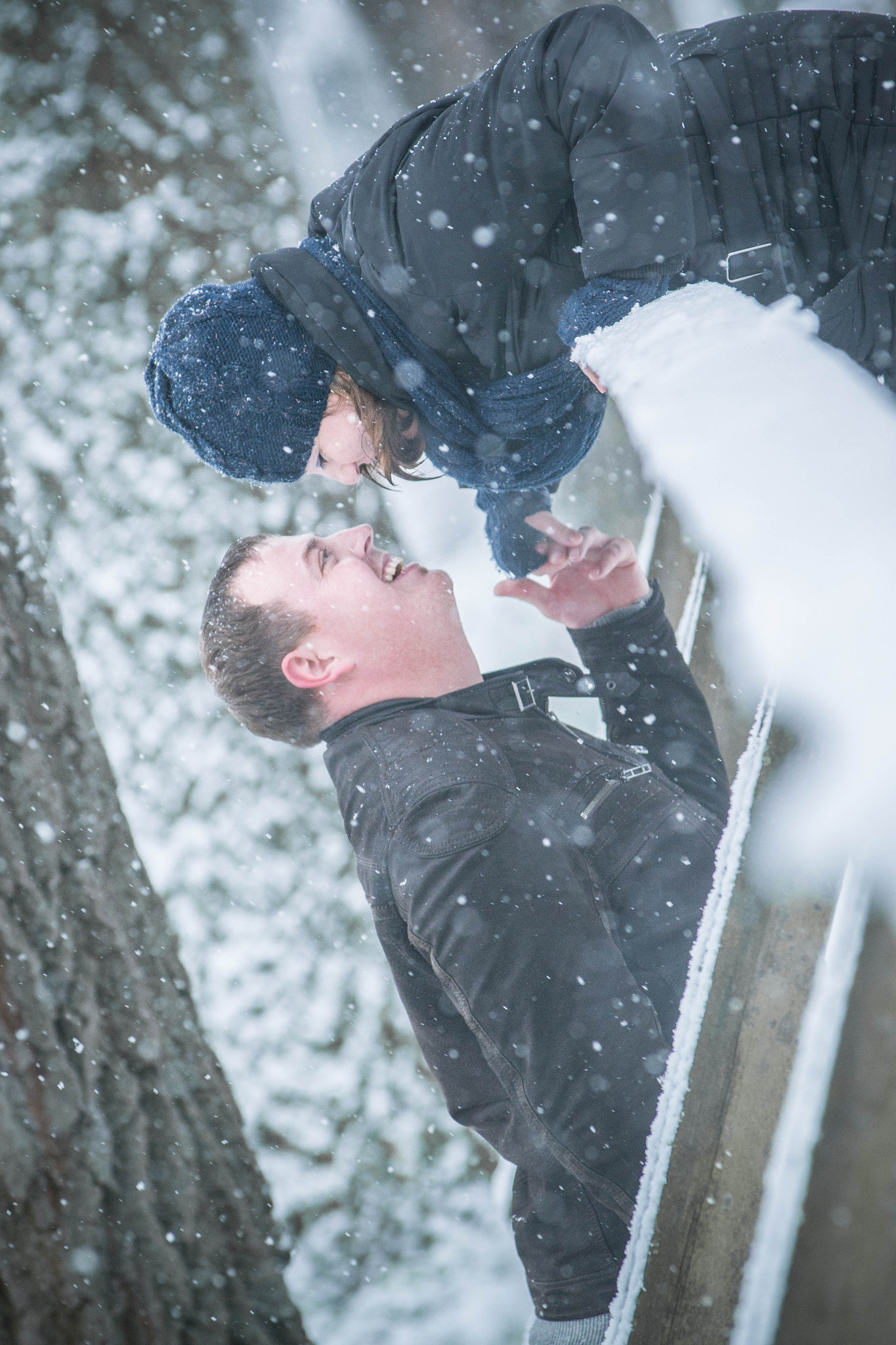 AF-S Zoom-Nikkor 80-200mm f/2.8D IF-ED sample photo. First snow photography