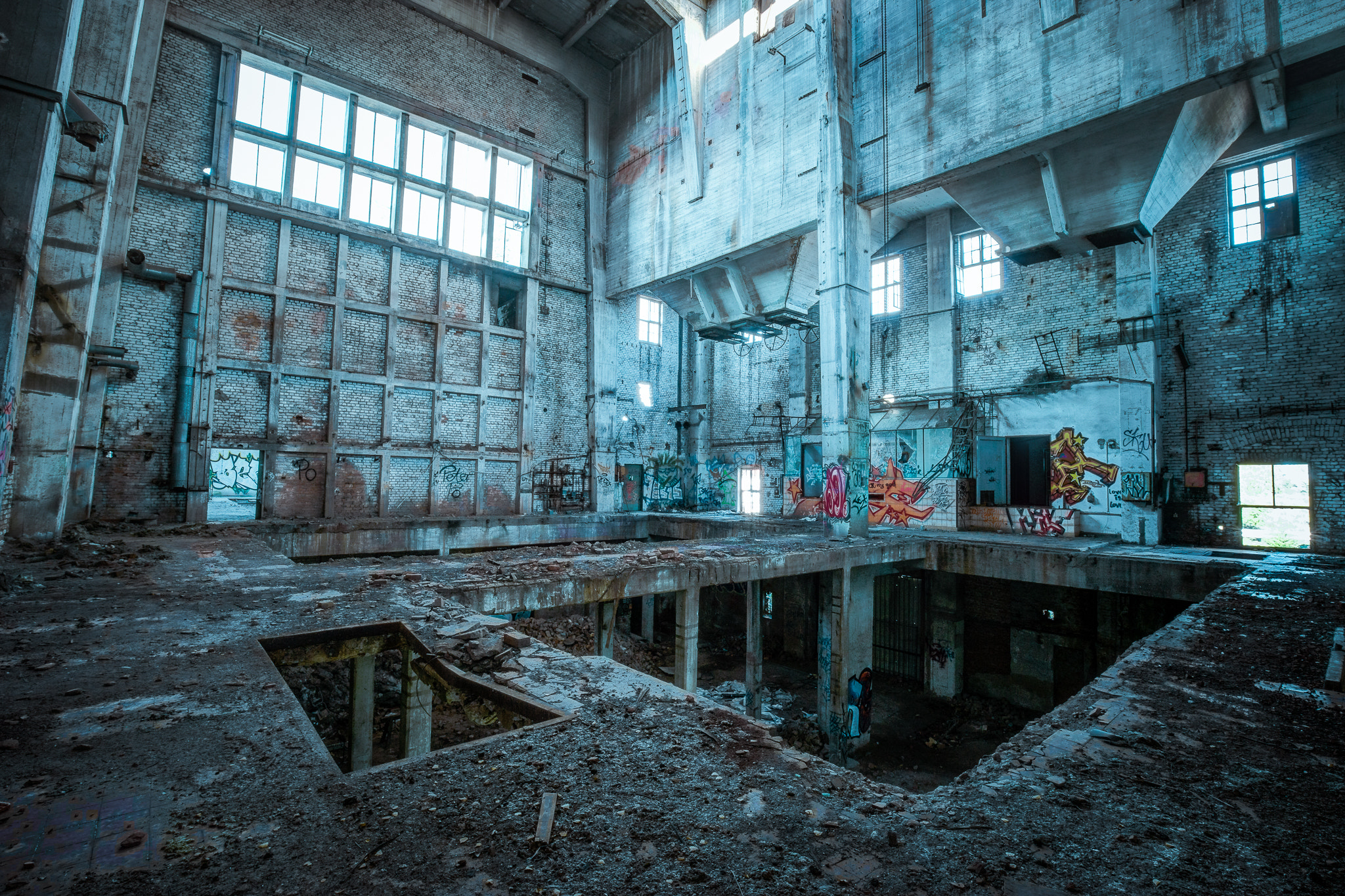 Sony a7 II + Canon EF 16-35mm F4L IS USM sample photo. Free falling photography