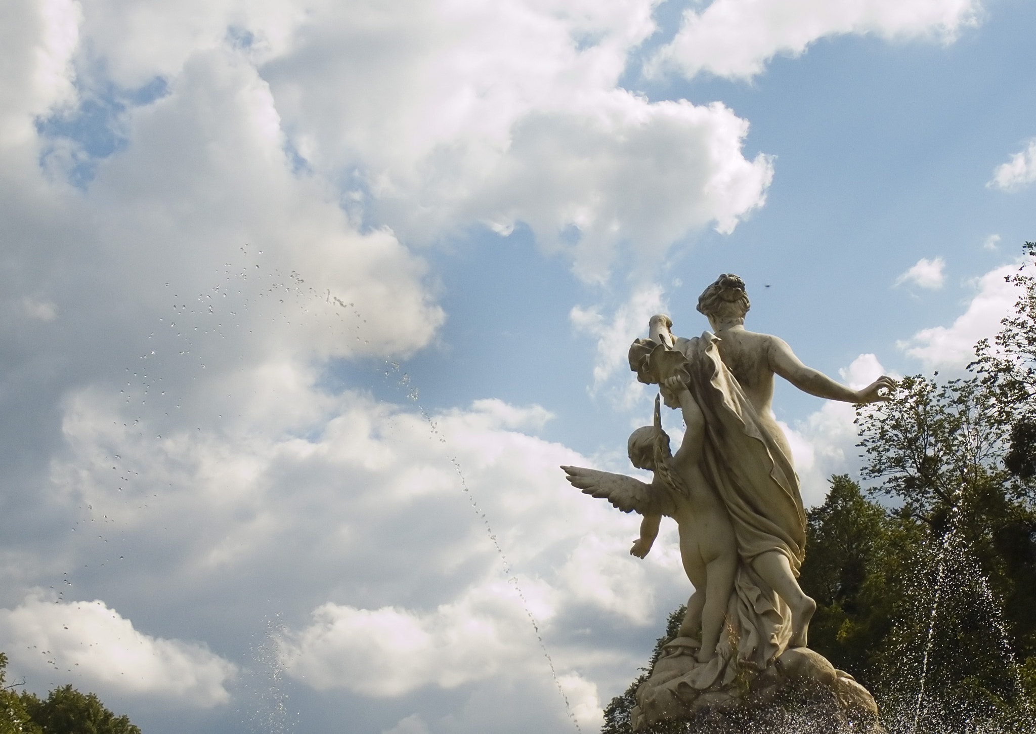 Ricoh Caplio GX100 sample photo. Cliveden, berkshire, soaring into the clouds photography