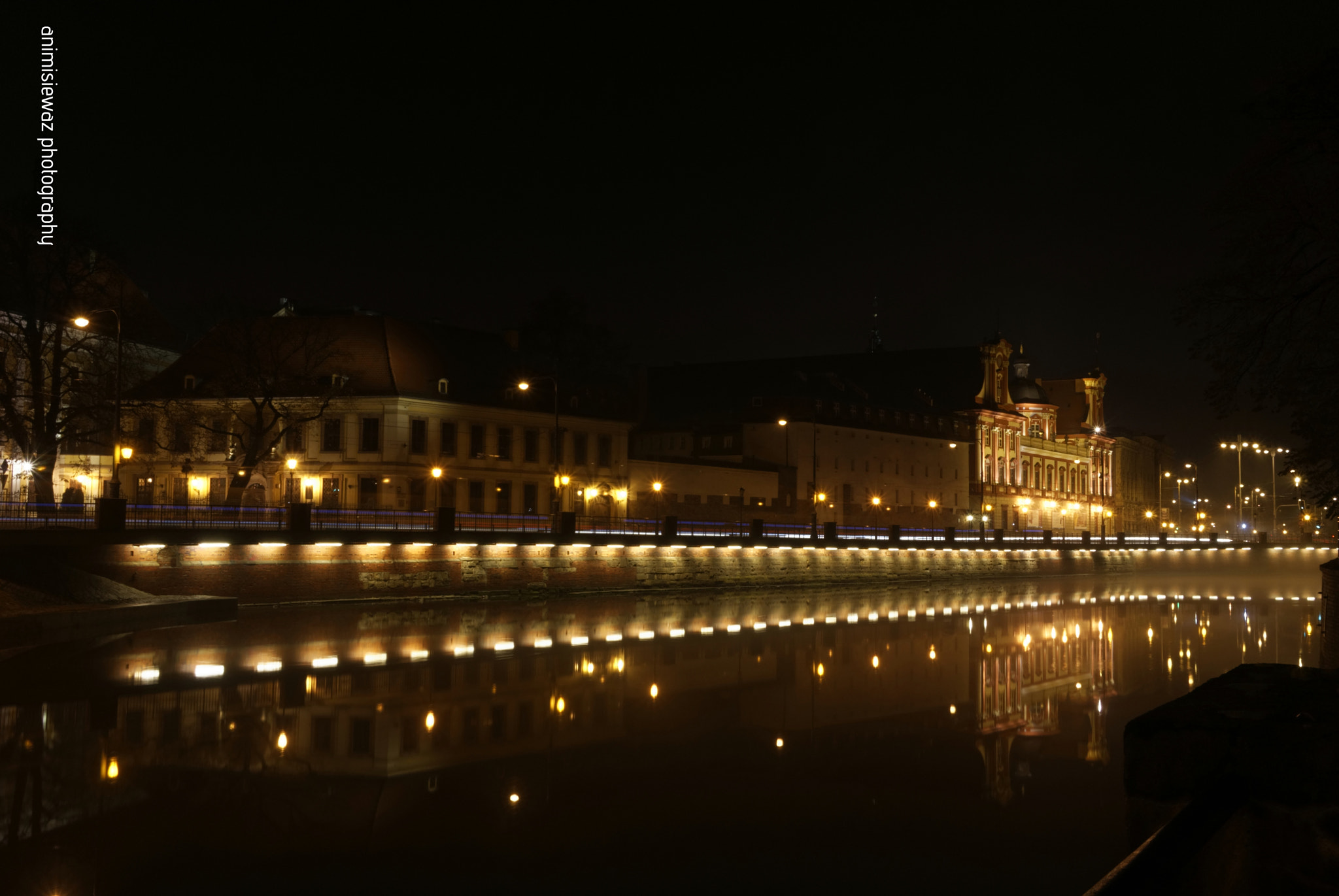 Sony Alpha DSLR-A300 + Sigma DC 18-125mm F4-5,6 D sample photo. Wroclaw by night[2] photography