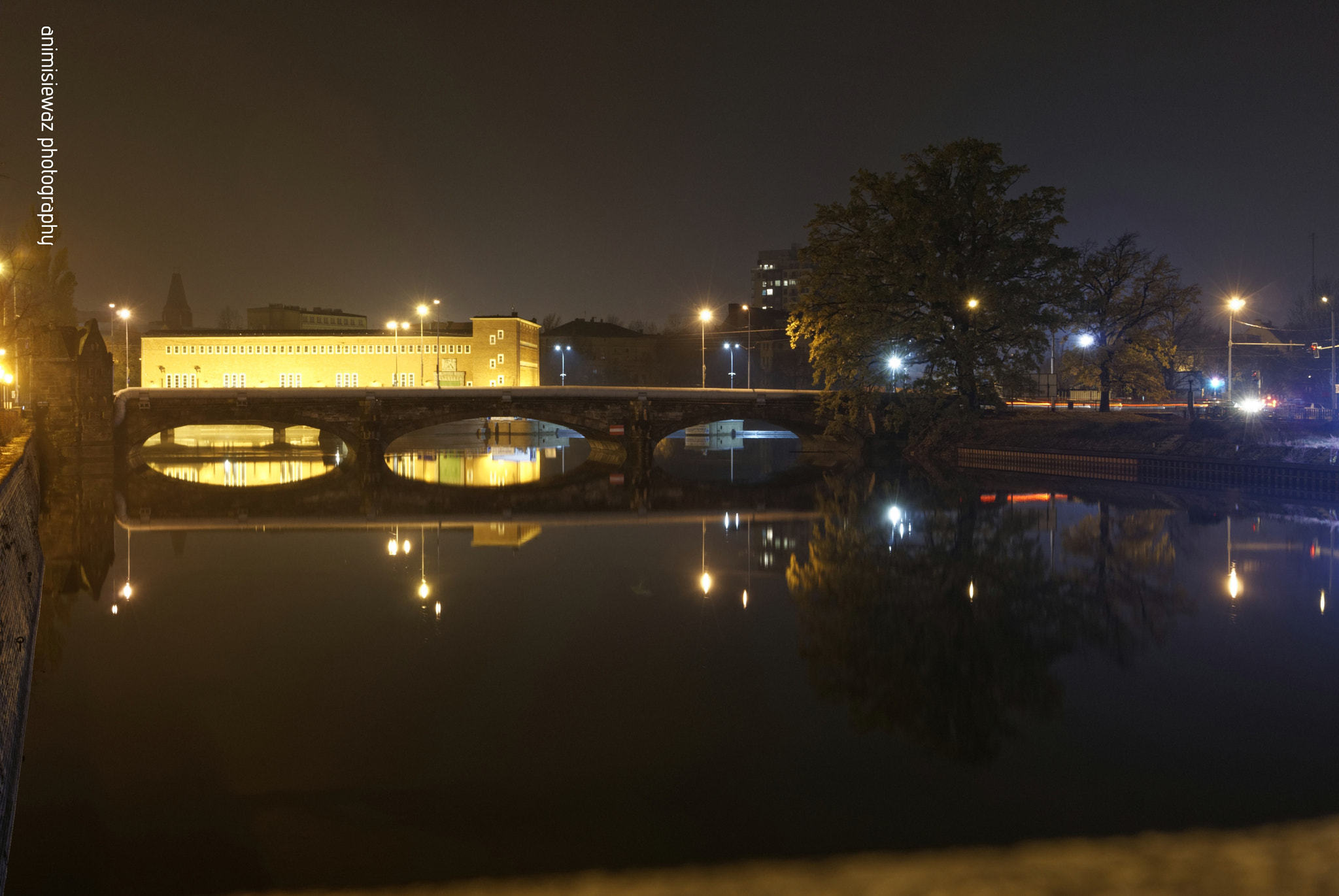 Sony Alpha DSLR-A300 + Sigma DC 18-125mm F4-5,6 D sample photo. Wroclaw by night[3] photography
