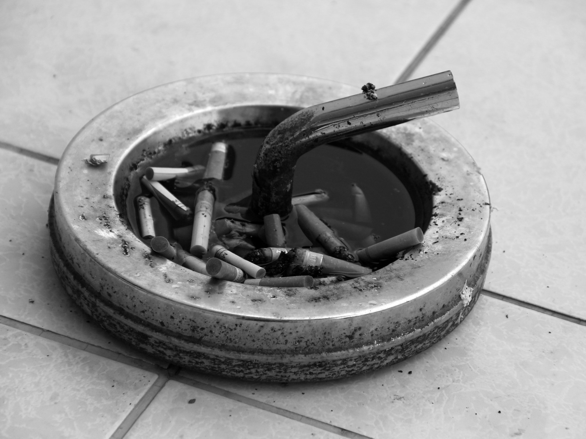 Canon EOS M sample photo. No smoking photography