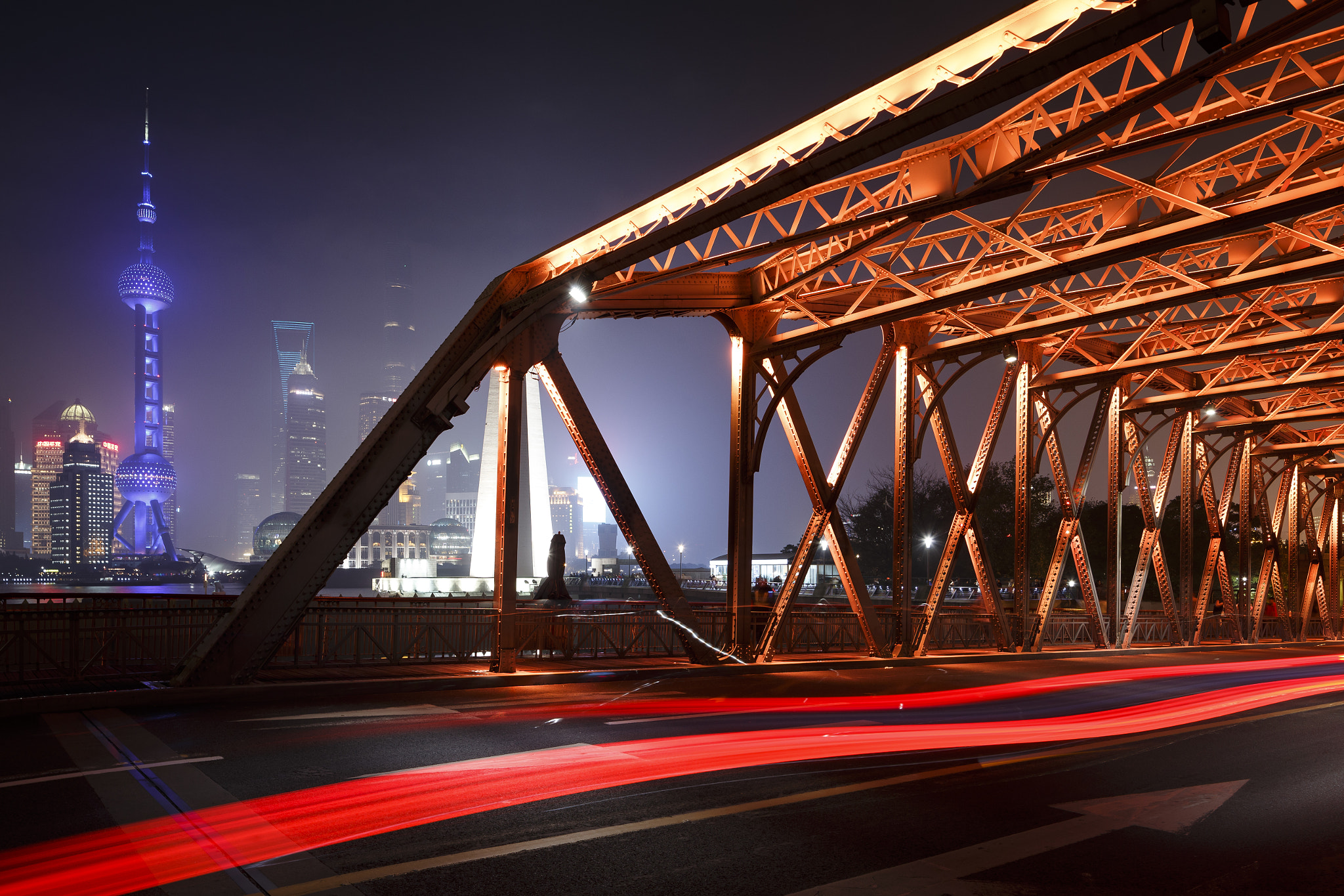Canon TS-E 24.0mm f/3.5 L II sample photo. Time travel in shanghai photography