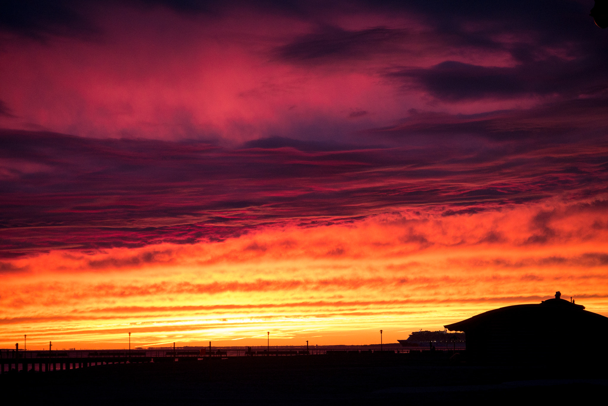 LUMIX G VARIO 35-100/F4.0-5.6 sample photo. Magic sky photography