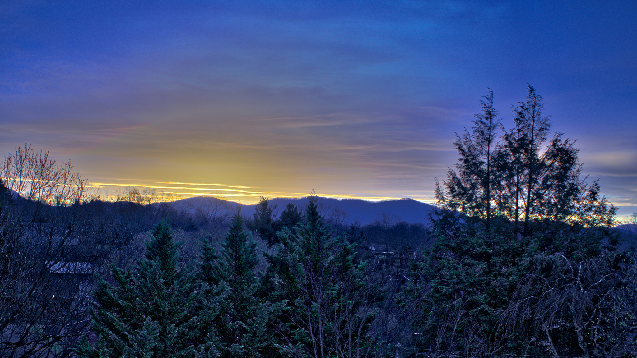 Sony a6000 + Sony FE 28mm F2 sample photo. Asheville sunrise photography