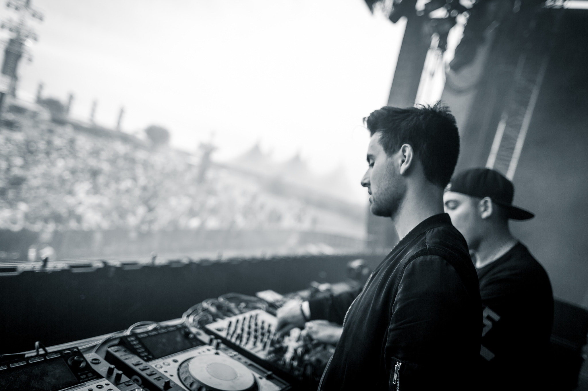 Sigma 24mm F1.4 DG HSM Art sample photo. Creamfields festival 2015 photography