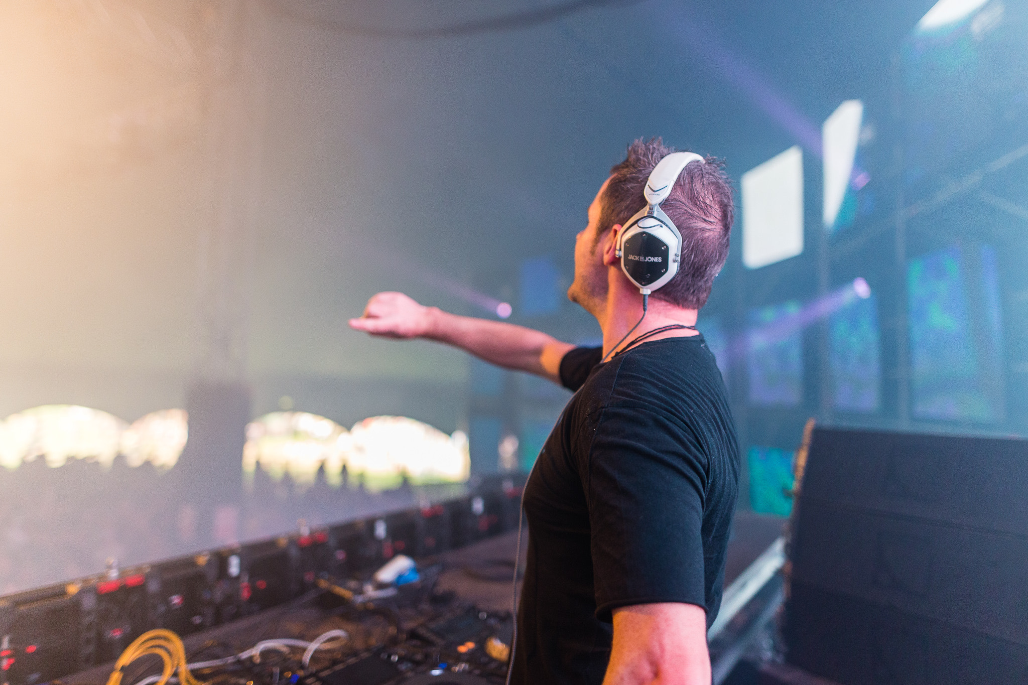 Sigma 24mm F1.4 DG HSM Art sample photo. Creamfields festival 2015 photography