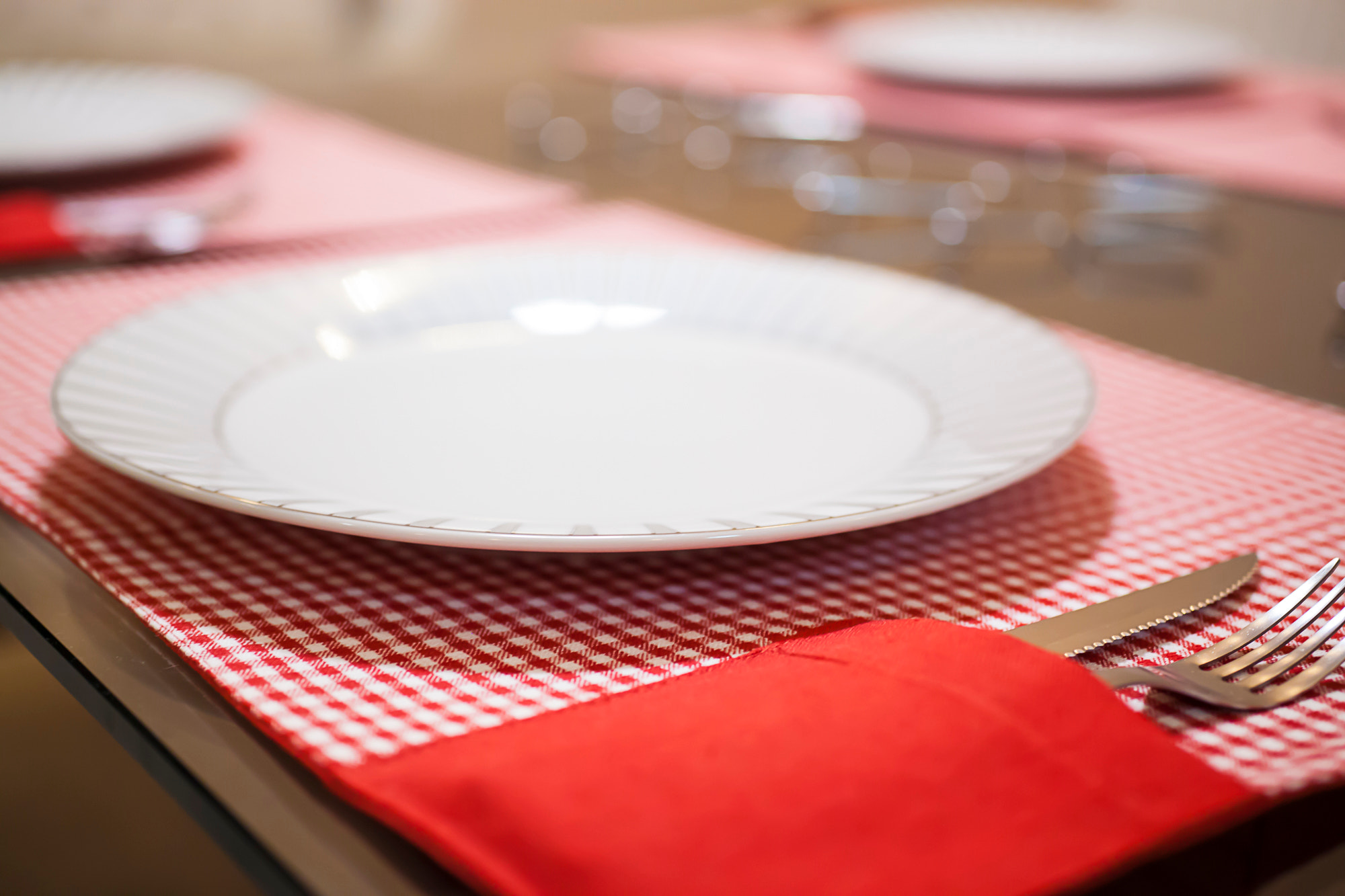 Sigma 50mm f/2.8 EX sample photo. Table photography