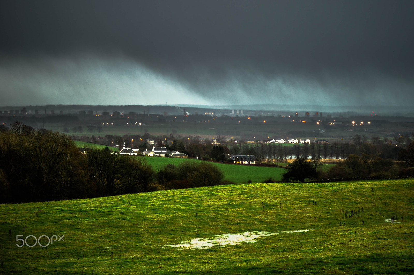 Nikon Df + Nikon AF-S Nikkor 85mm F1.8G sample photo. Storm / rain from the west photography