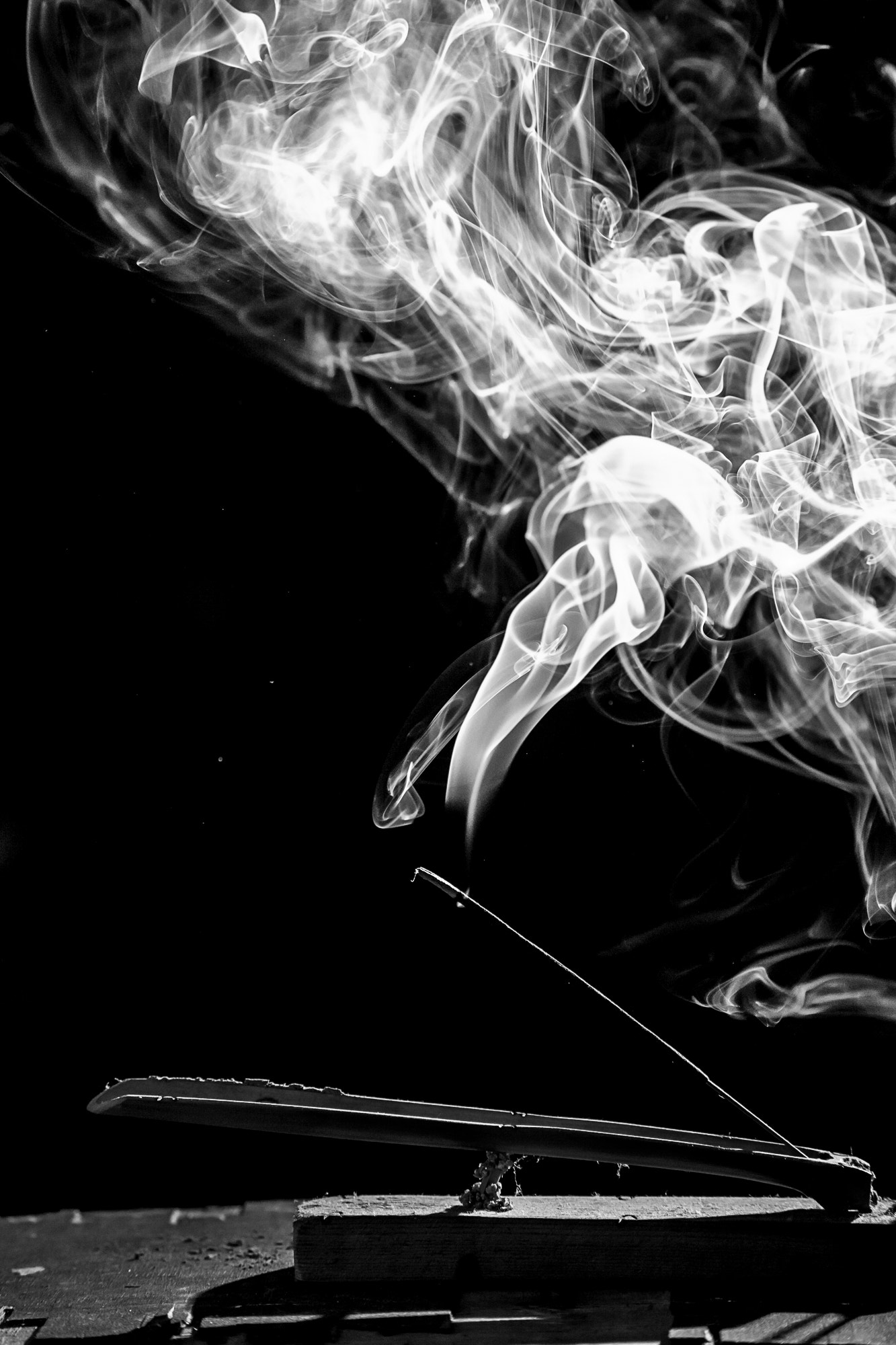 Sigma 70-300mm F4-5.6 APO DG Macro sample photo. Smoke photography